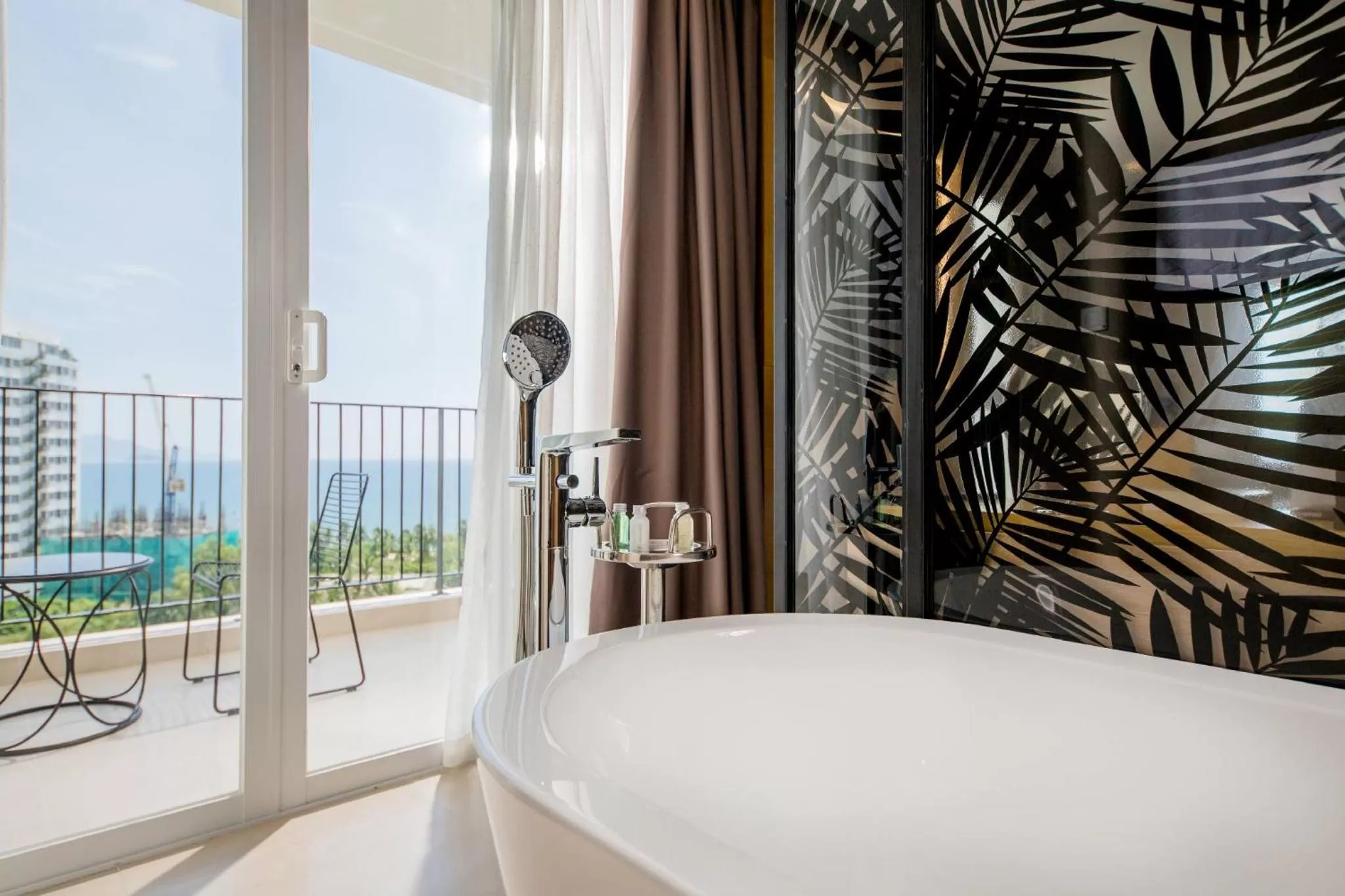 Bed in Quinter Central Nha Trang