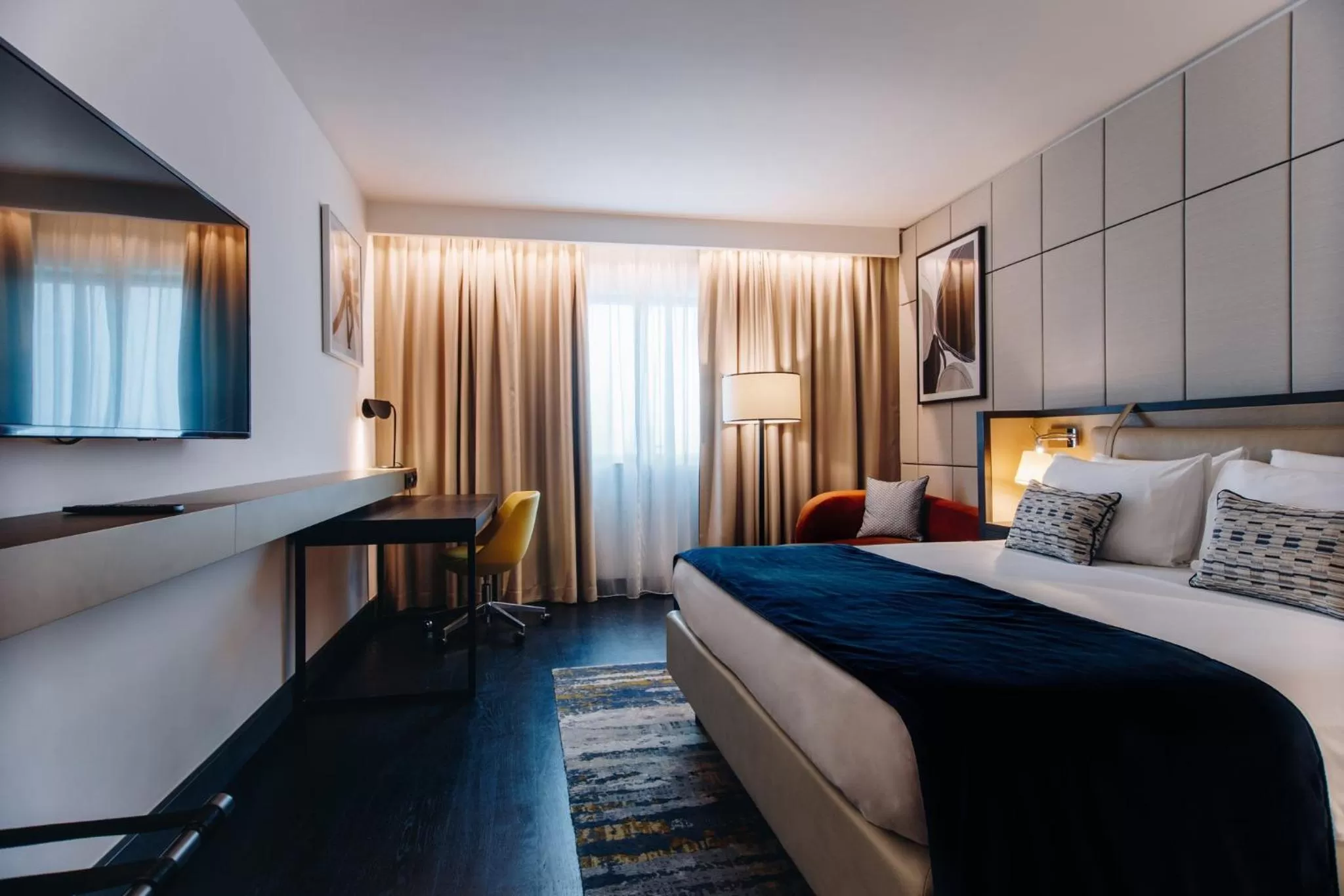 Photo of the whole room, Bed in Crowne Plaza Belgrade by IHG