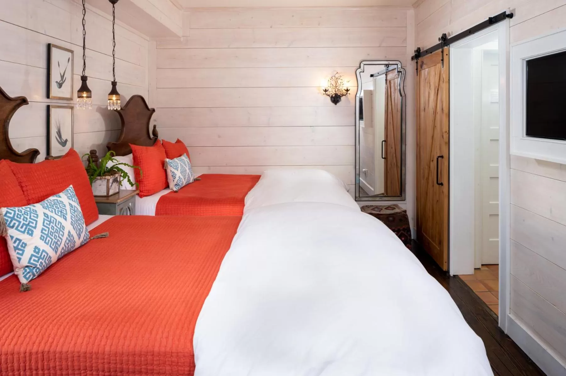 Bed in The White Birch Inn