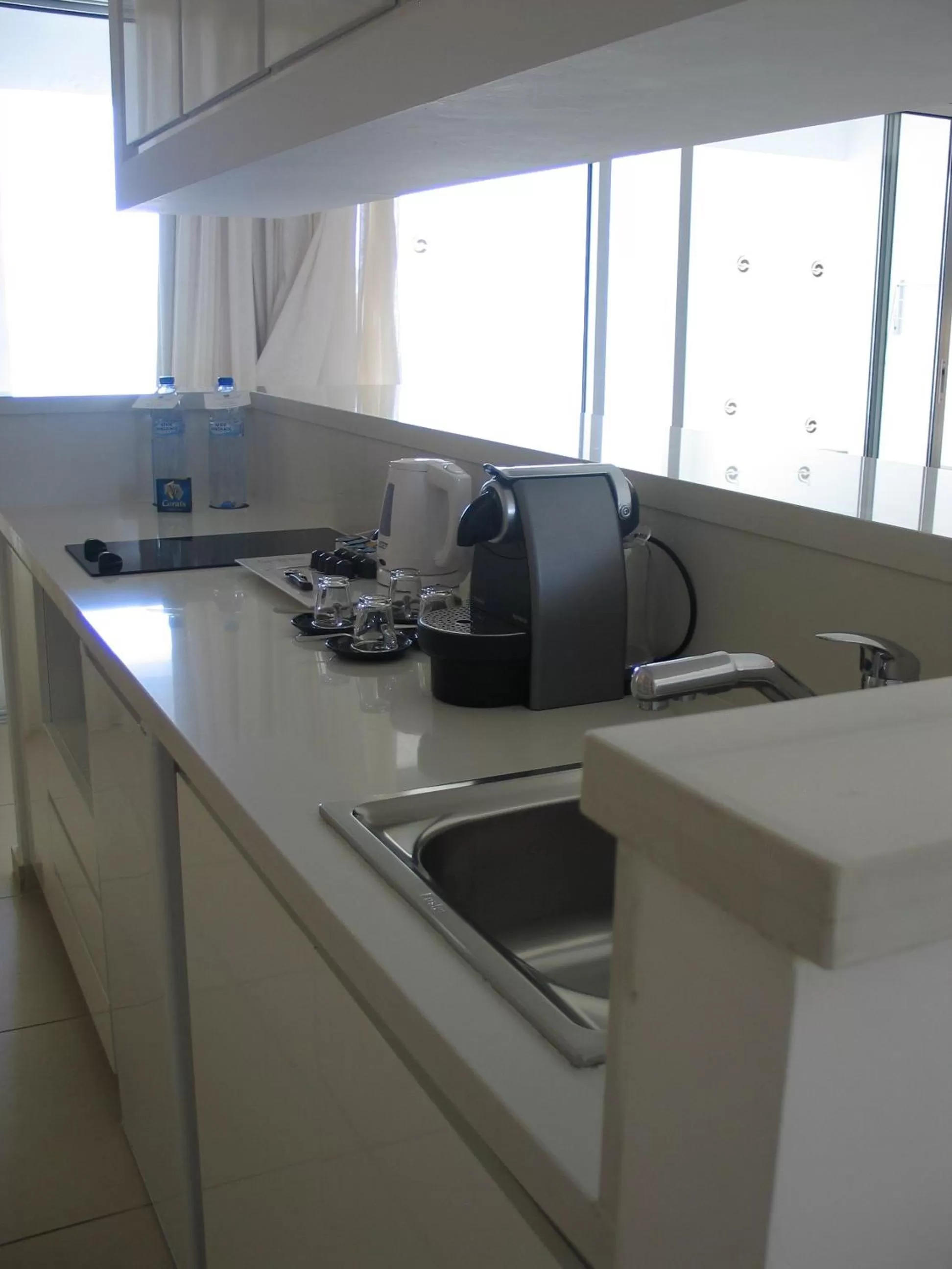 Coffee/tea facilities in Napa Mermaid Hotel & Suites