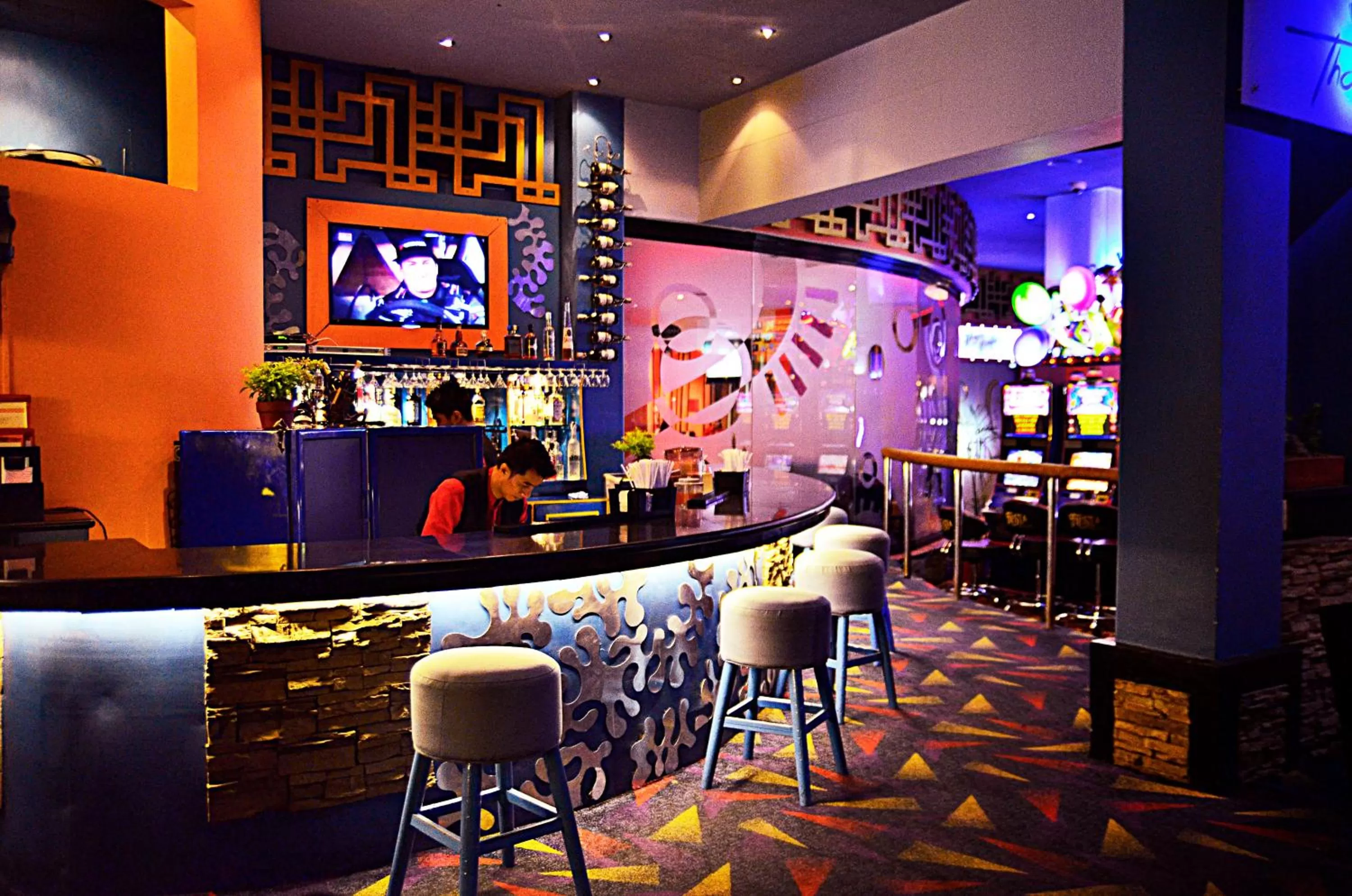 Lounge or bar in Thunderbird Resorts - Poro Point