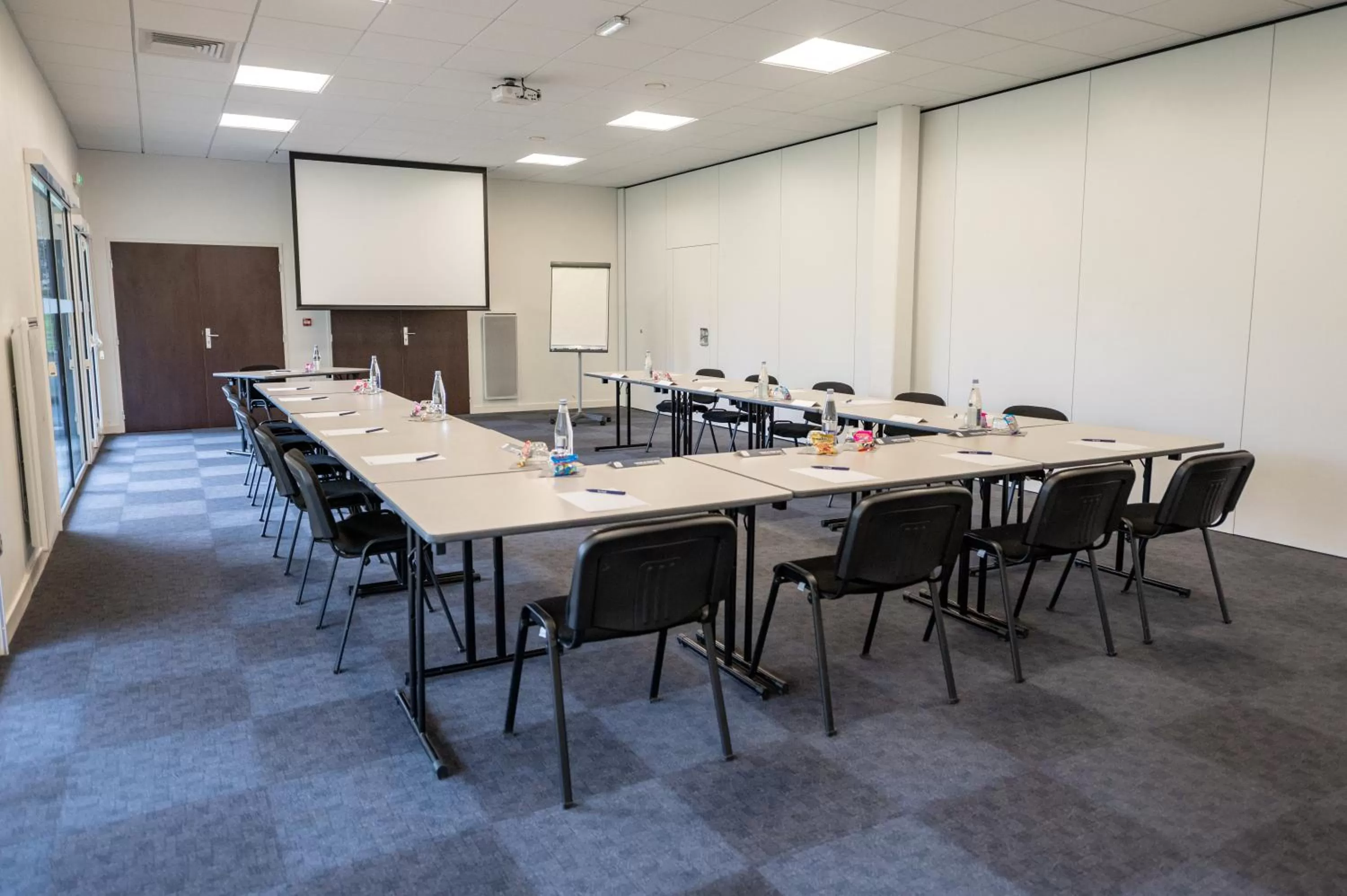 Business facilities in Kyriad Hotel Laval