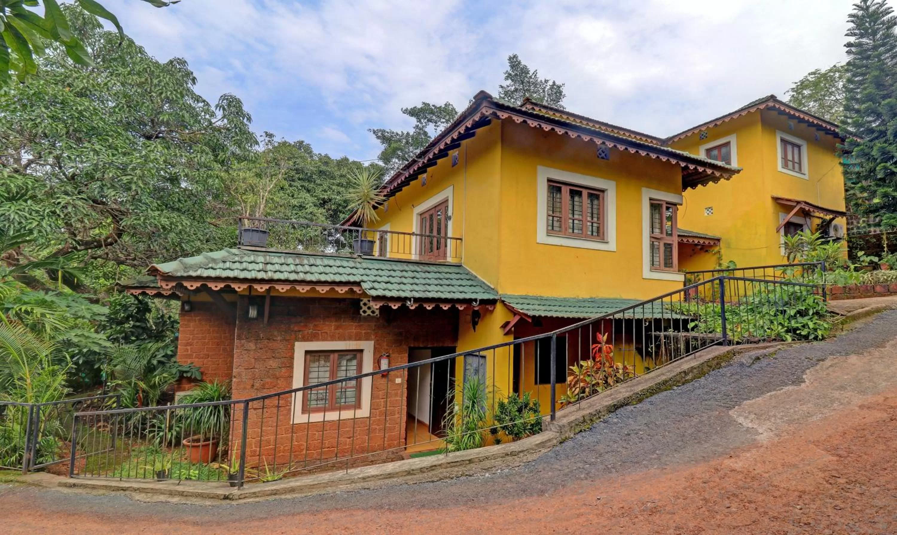 Facade/entrance in Itsy Hotels Vailankanni Natures Inn