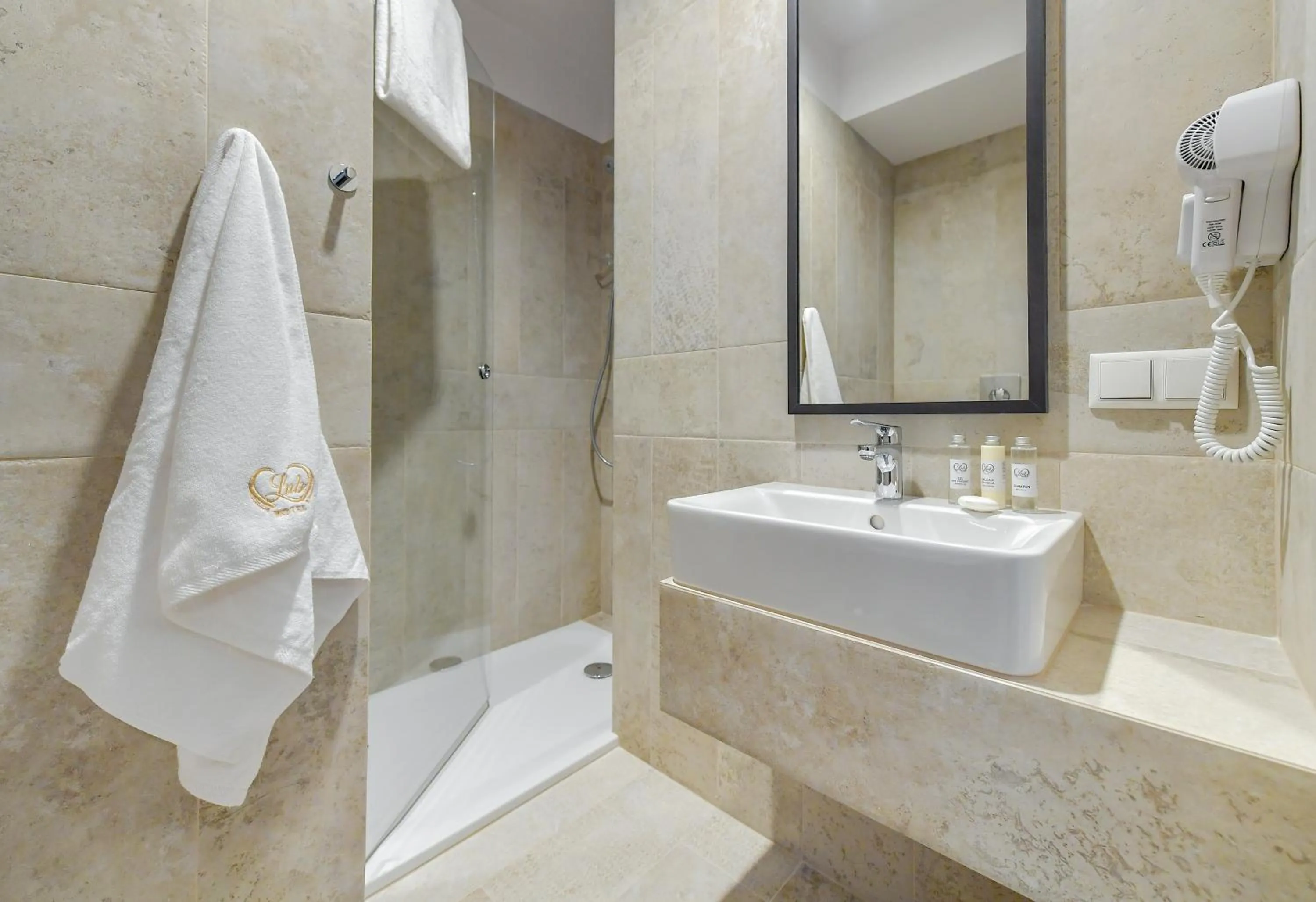 Bathroom in Lubhotel