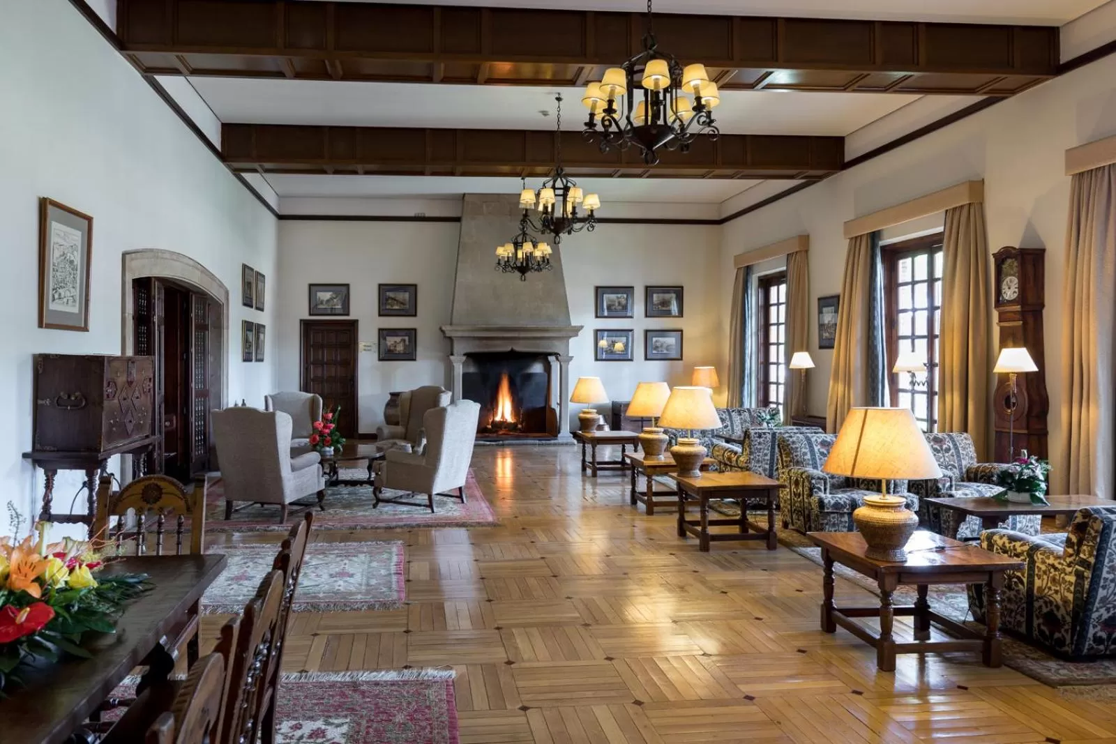 Communal lounge/ TV room in Parador de Tordesillas