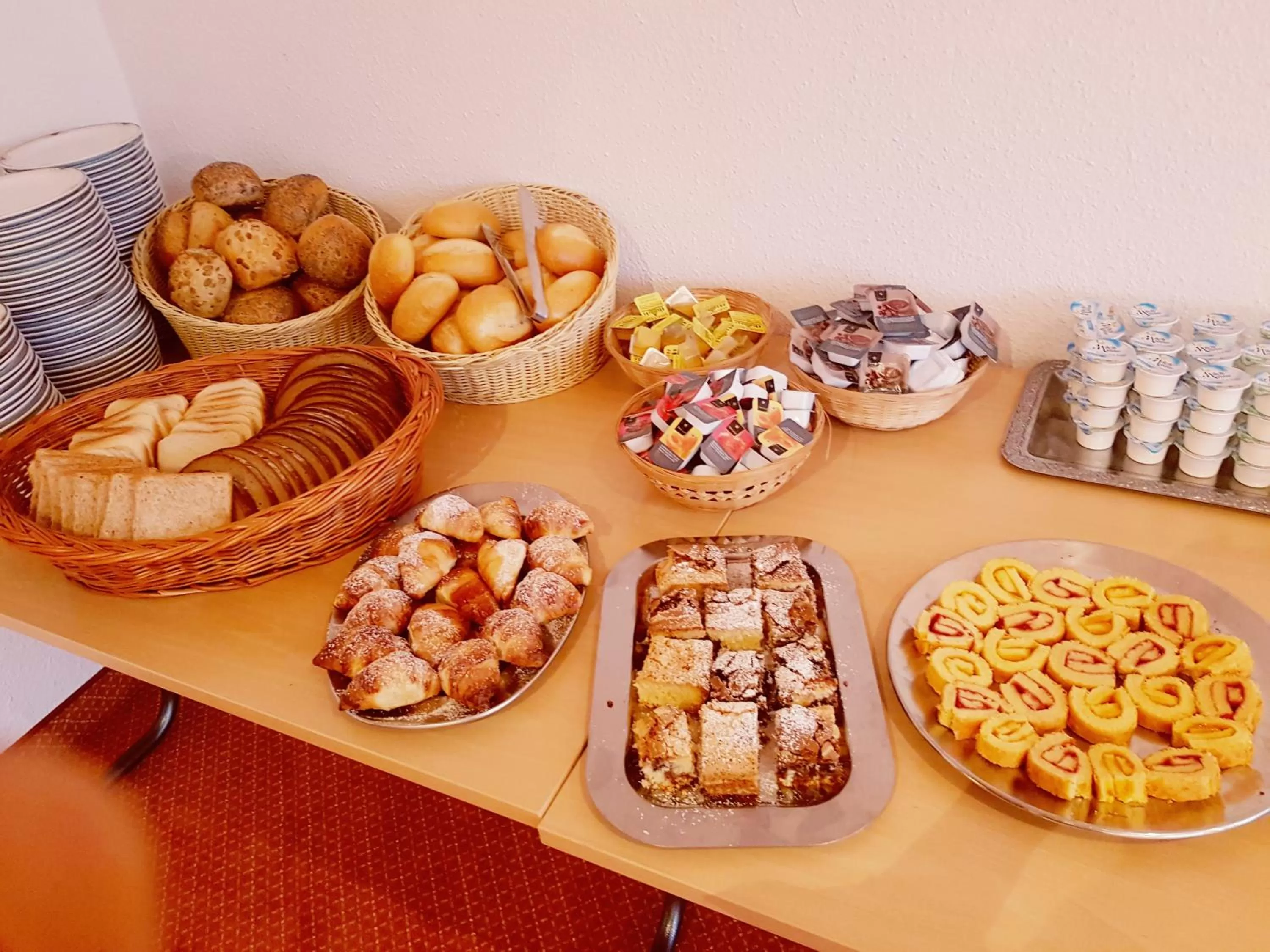 Buffet breakfast in Opal Hotel