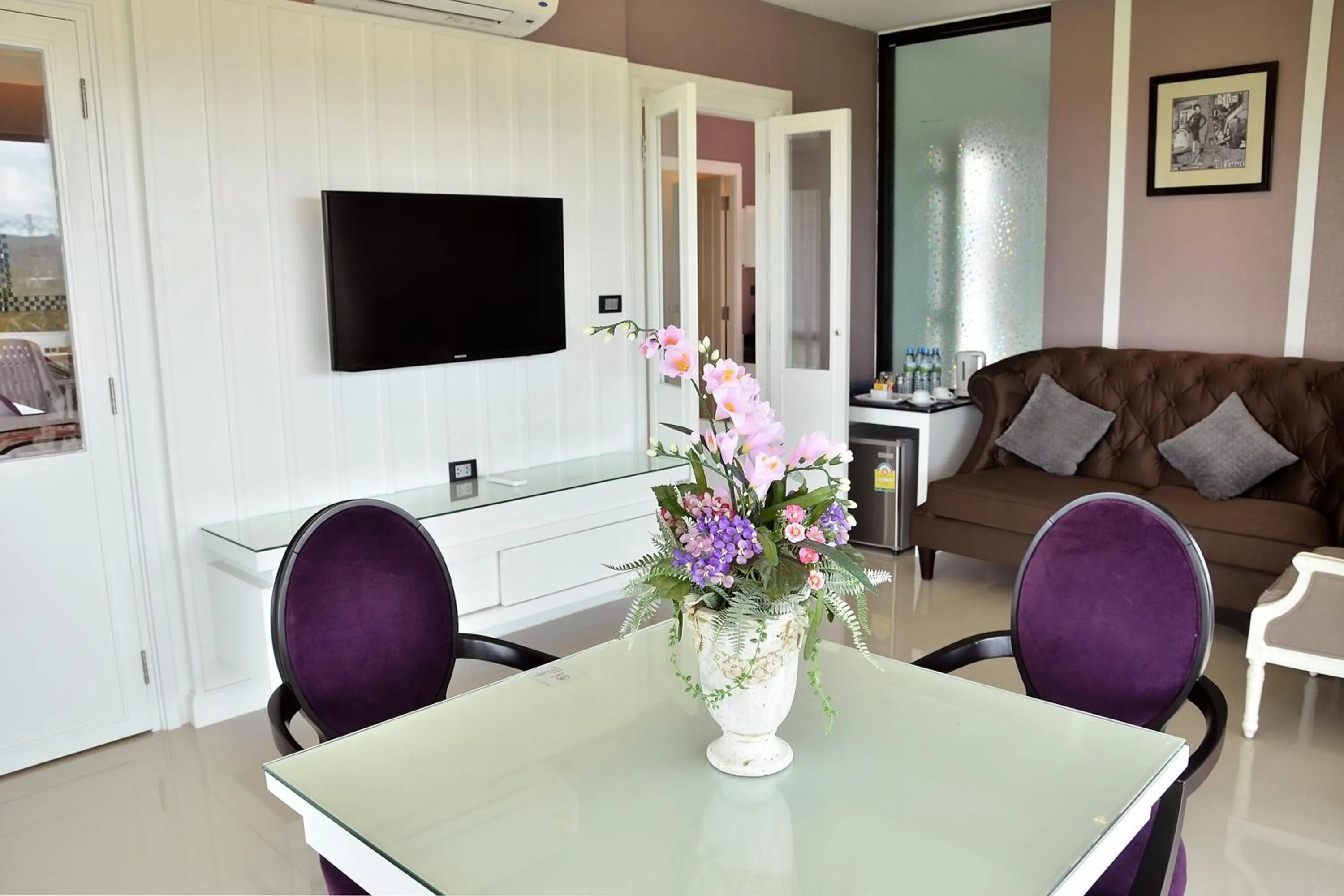 TV and multimedia in The Par Phuket SHA Plus