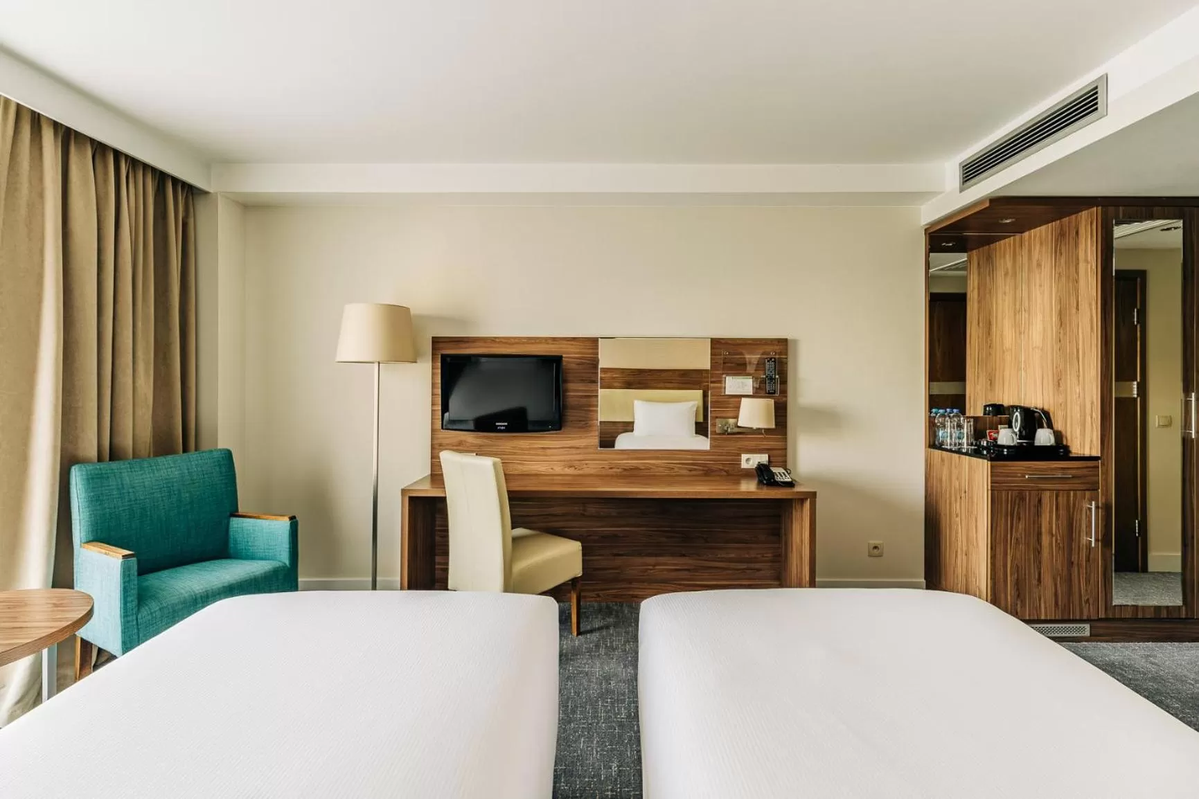 Bed in Holiday Inn Łódź by IHG