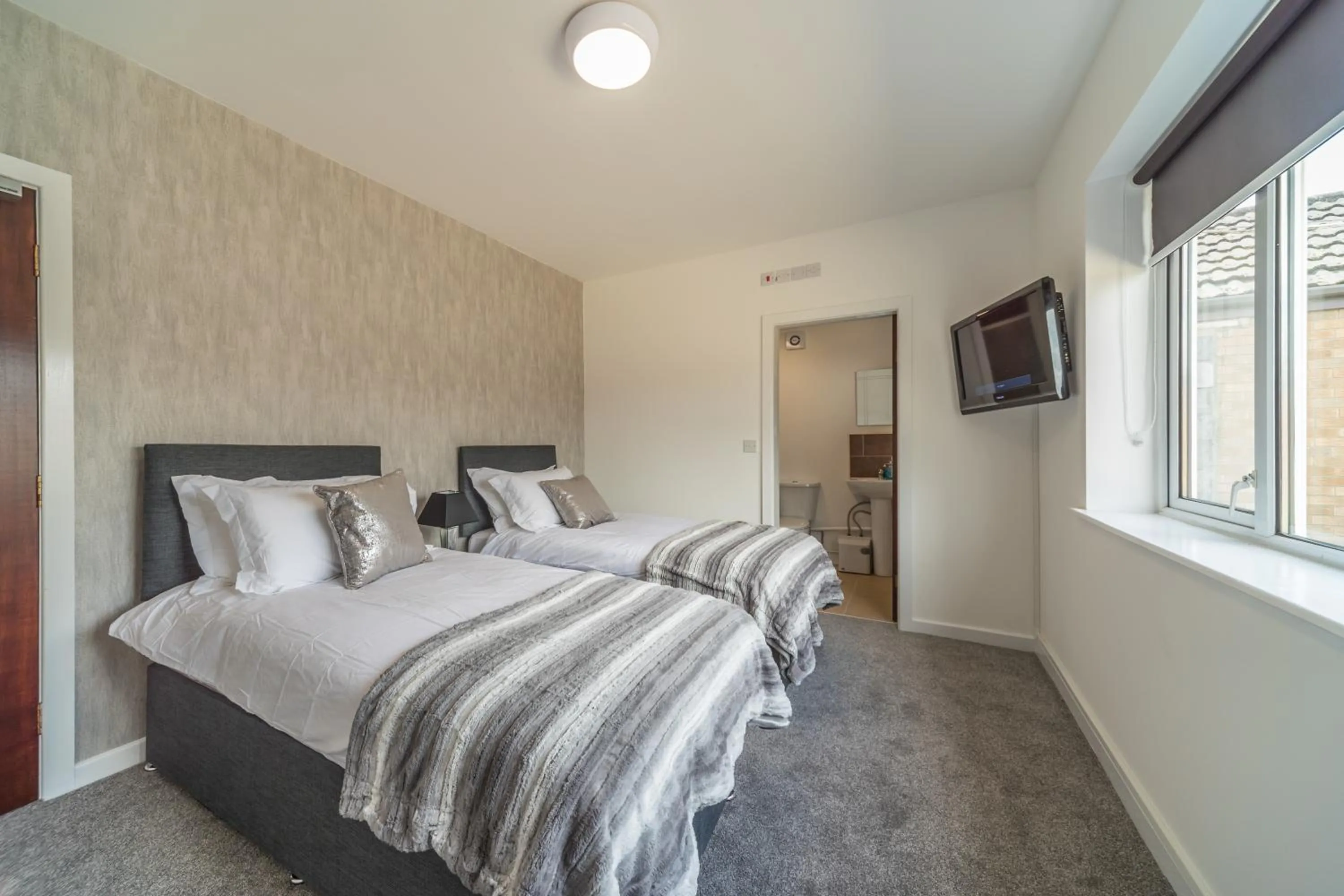 Bedroom, Bed in Kirks Korner Motel