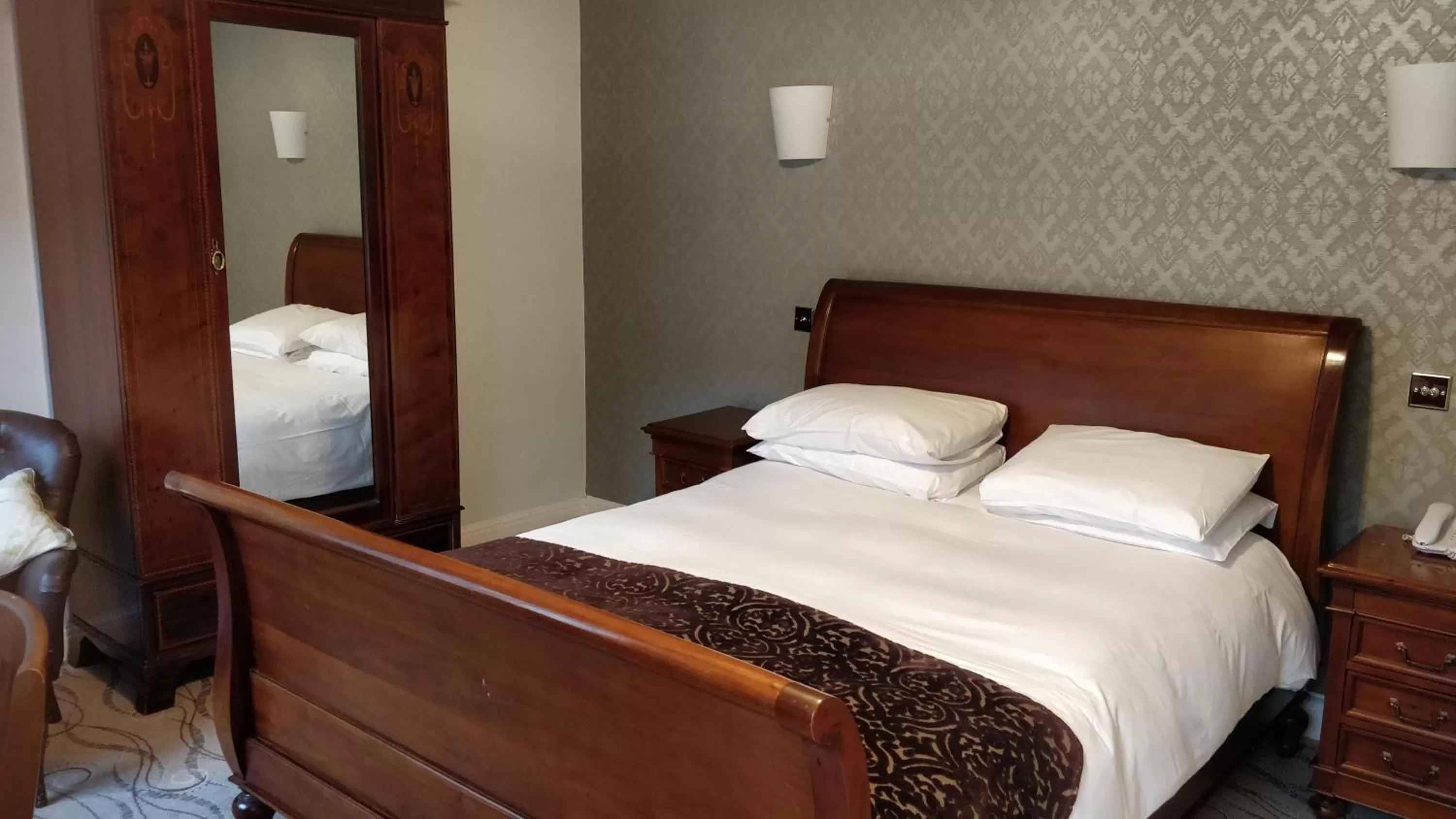 Bedroom, Bed in The Spread Eagle Hotel