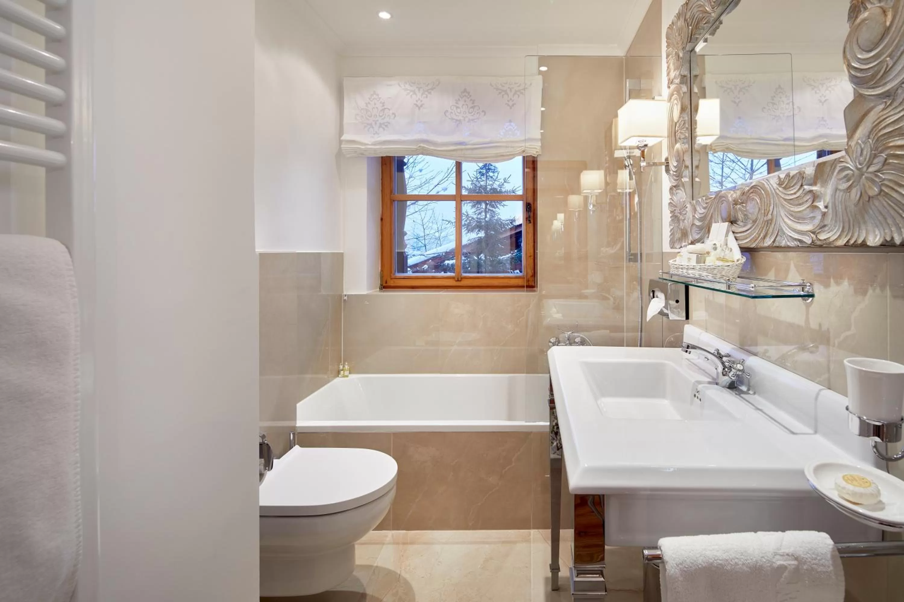 Bathroom in Landsitz Römerhof - Hotel Apartments