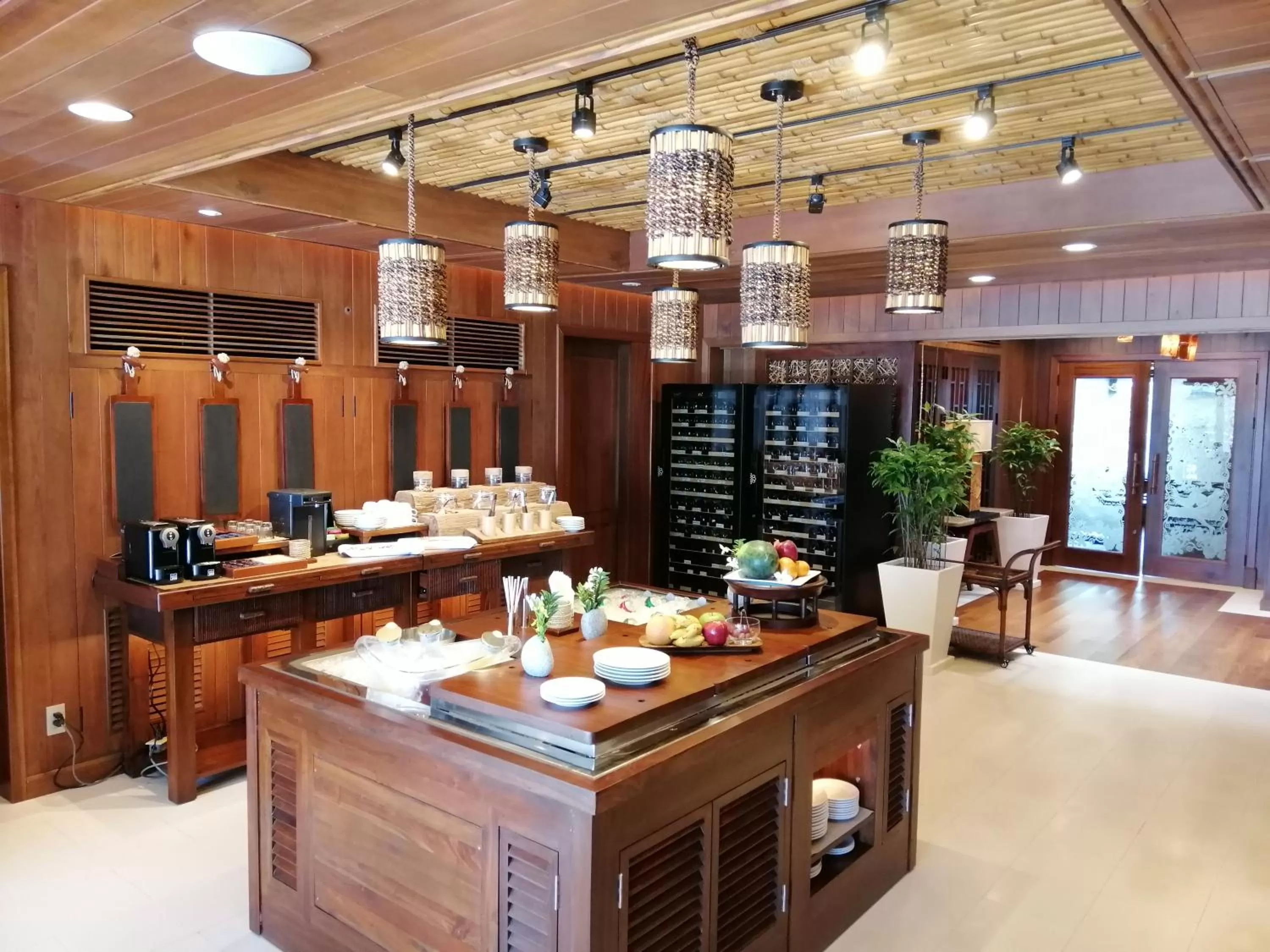 Restaurant/Places to Eat in Palau Pacific Resort