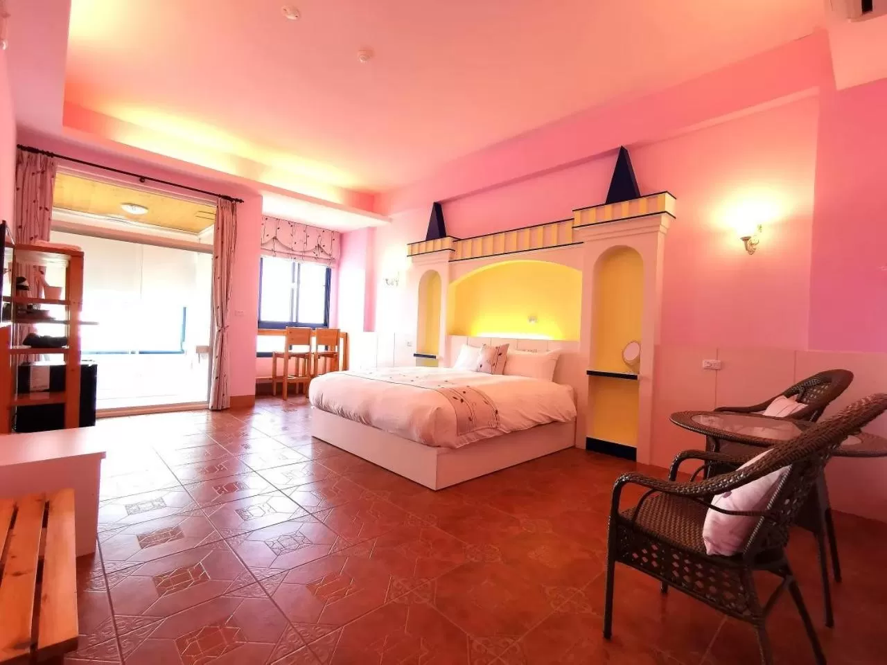 Bed in Love Ocean & Happy Bay HomeStay