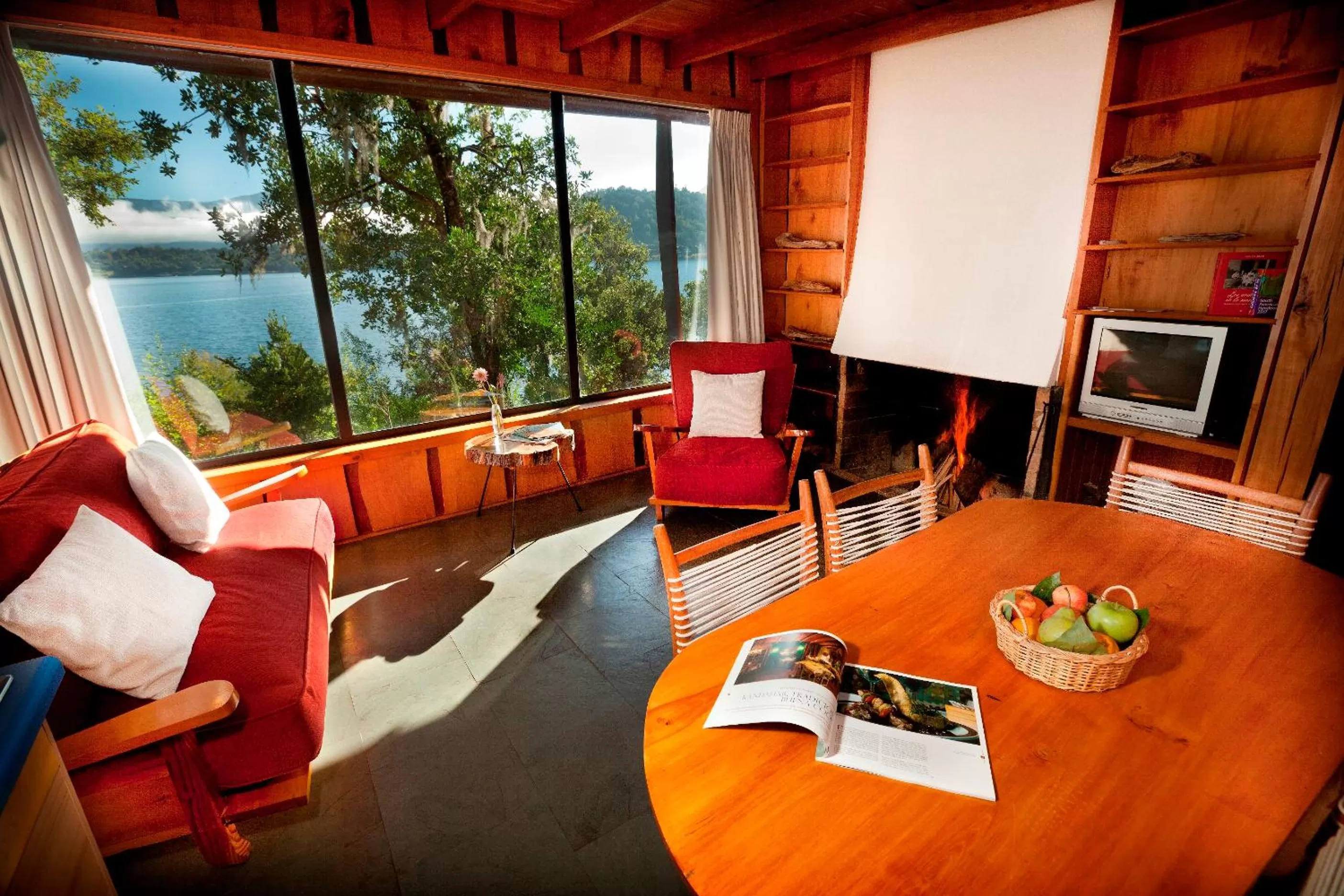 Kitchen or kitchenette in Hotel Antumalal