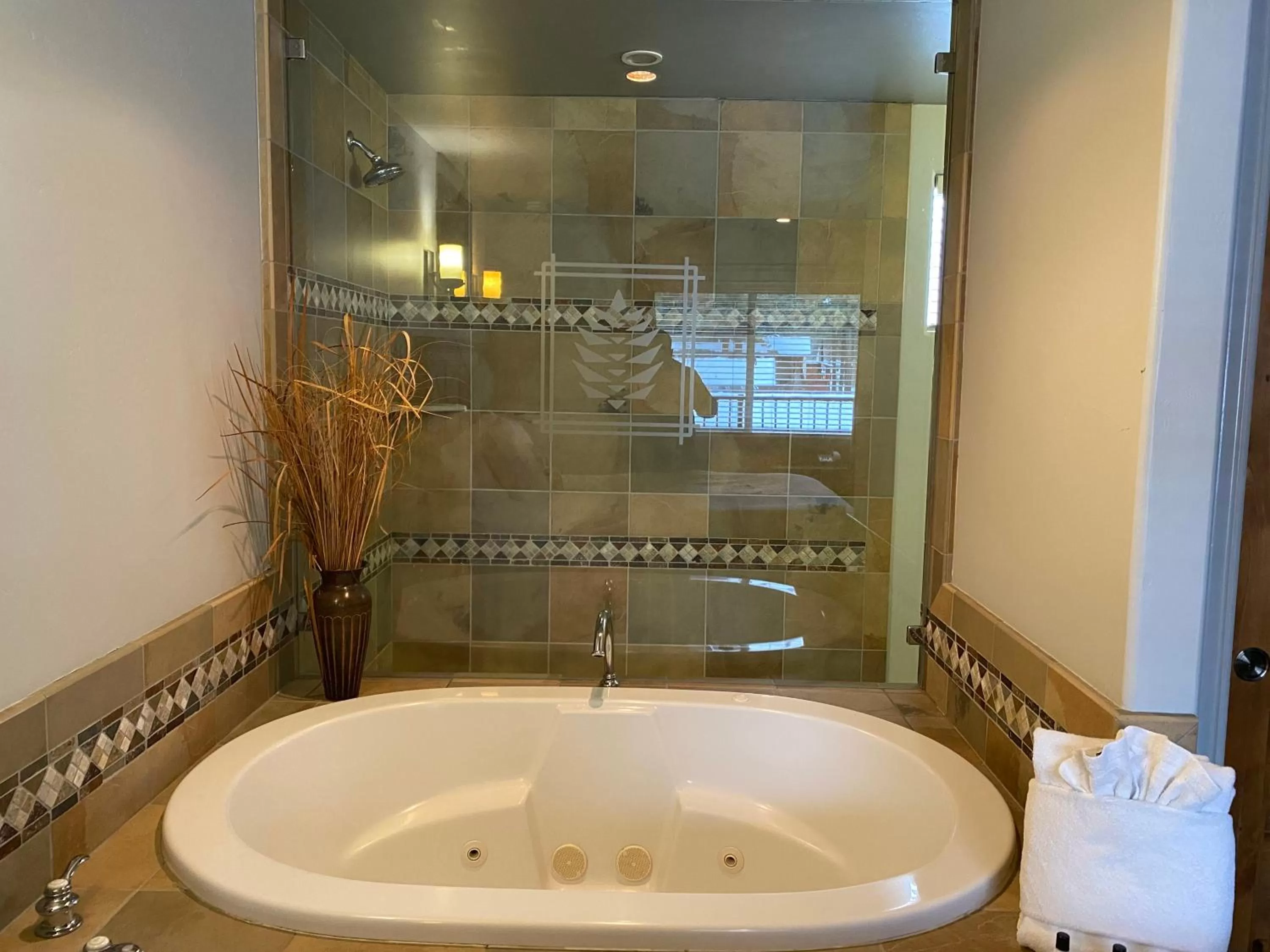 Hot Tub in Secrets Inn Lake Tahoe