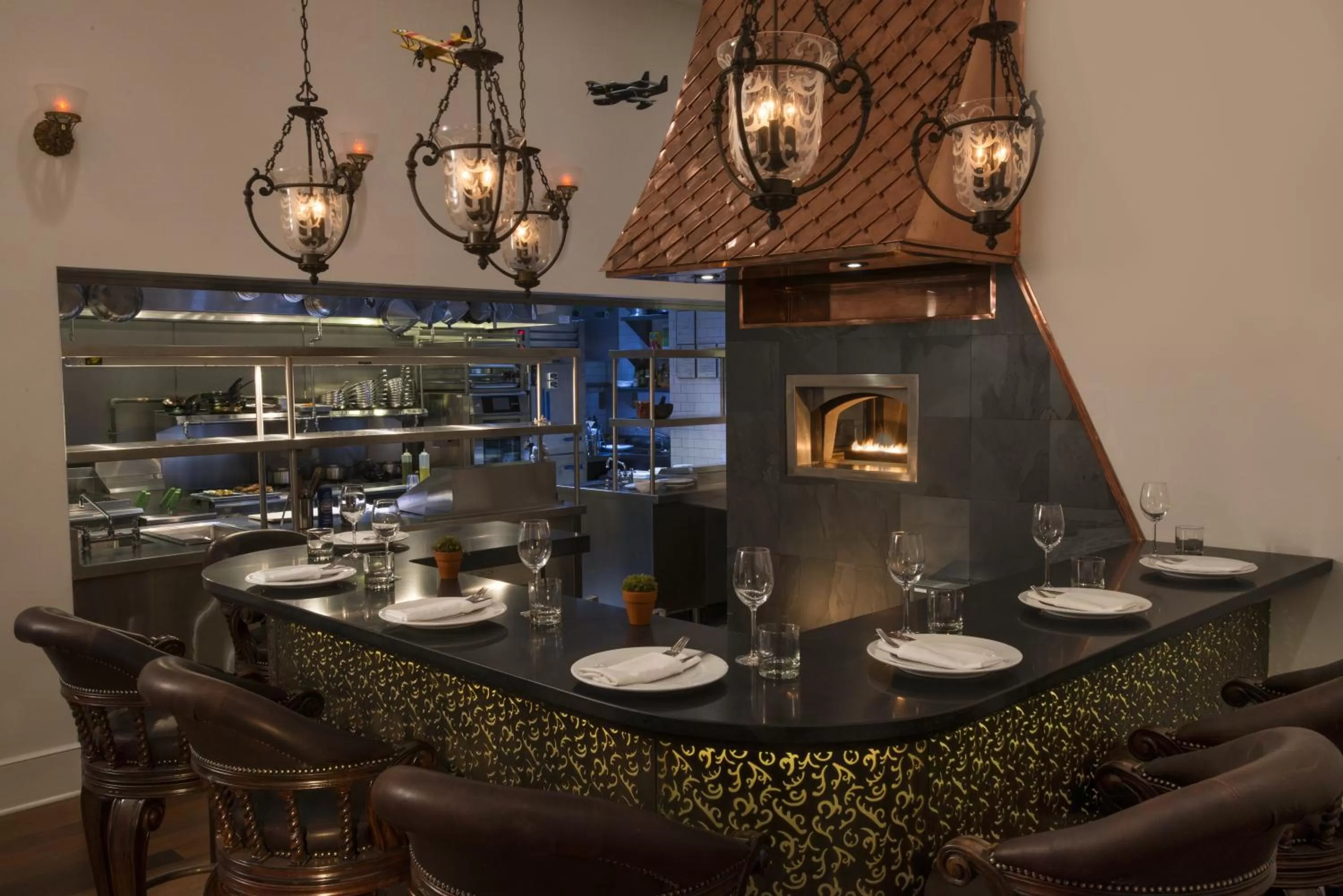 Restaurant/places to eat in The Kimberly Hotel