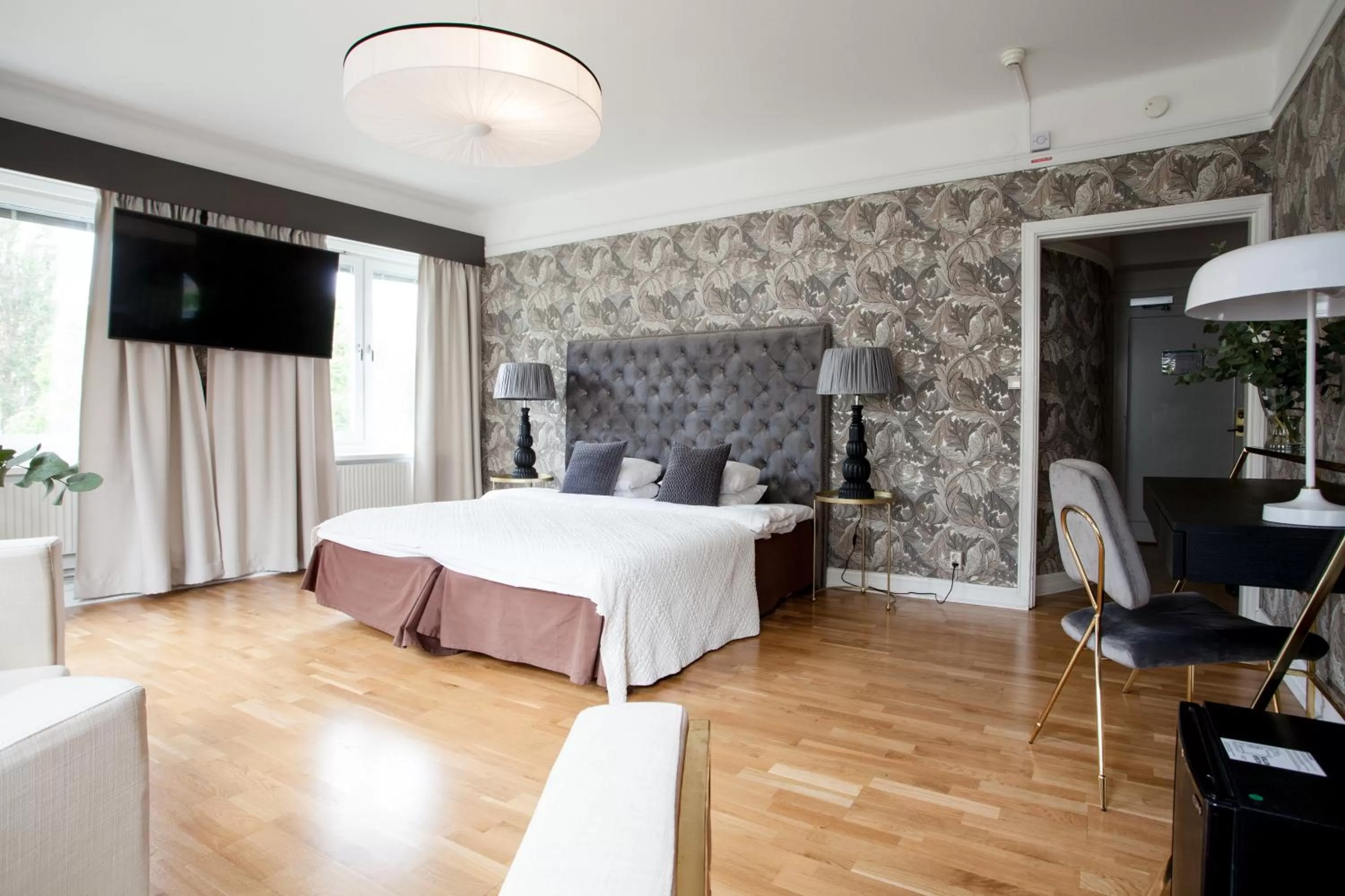 TV and multimedia, Bed in Centric Hotel