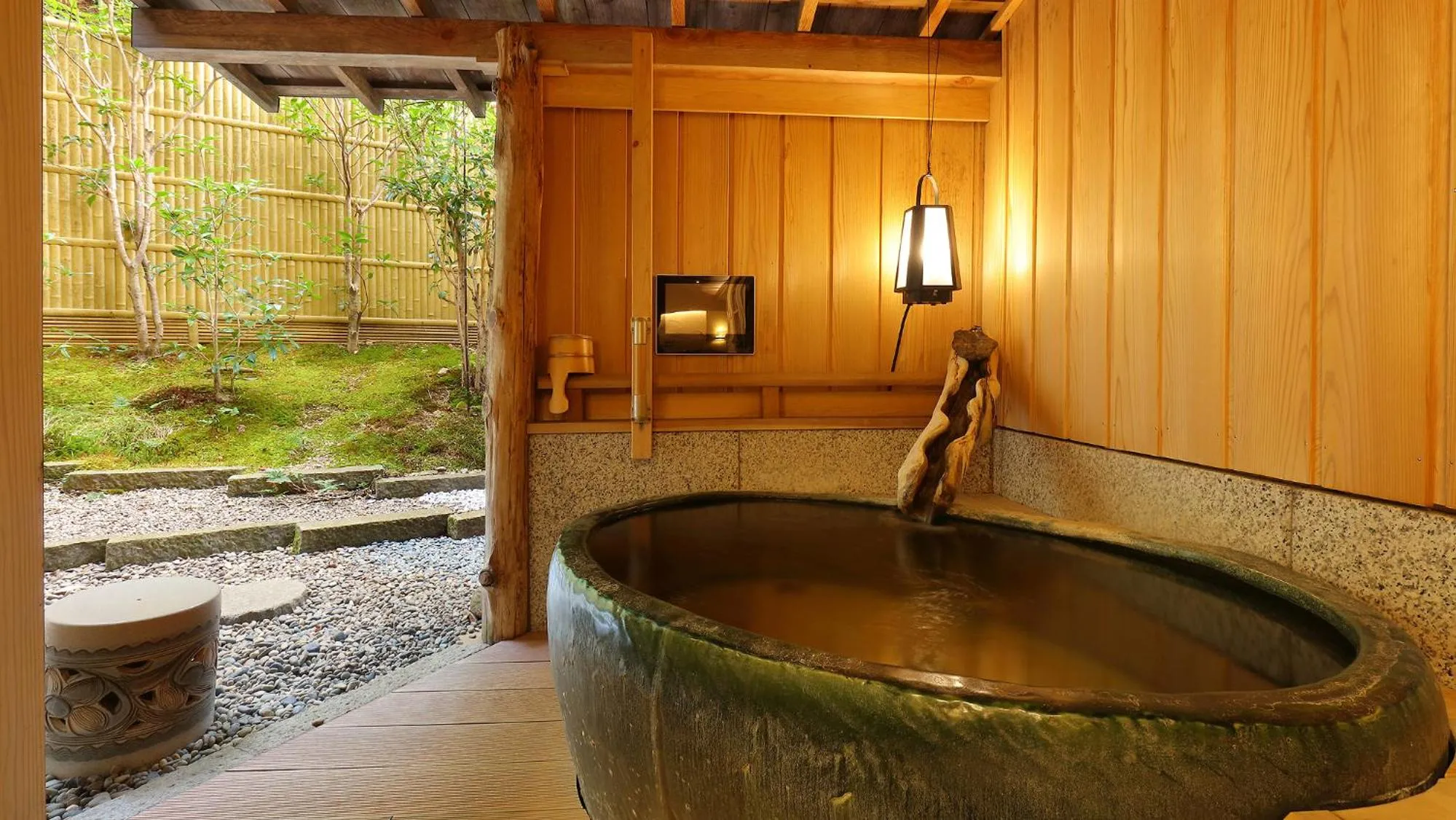 Hot Spring Bath in Arima Onsen Taketoritei Maruyama