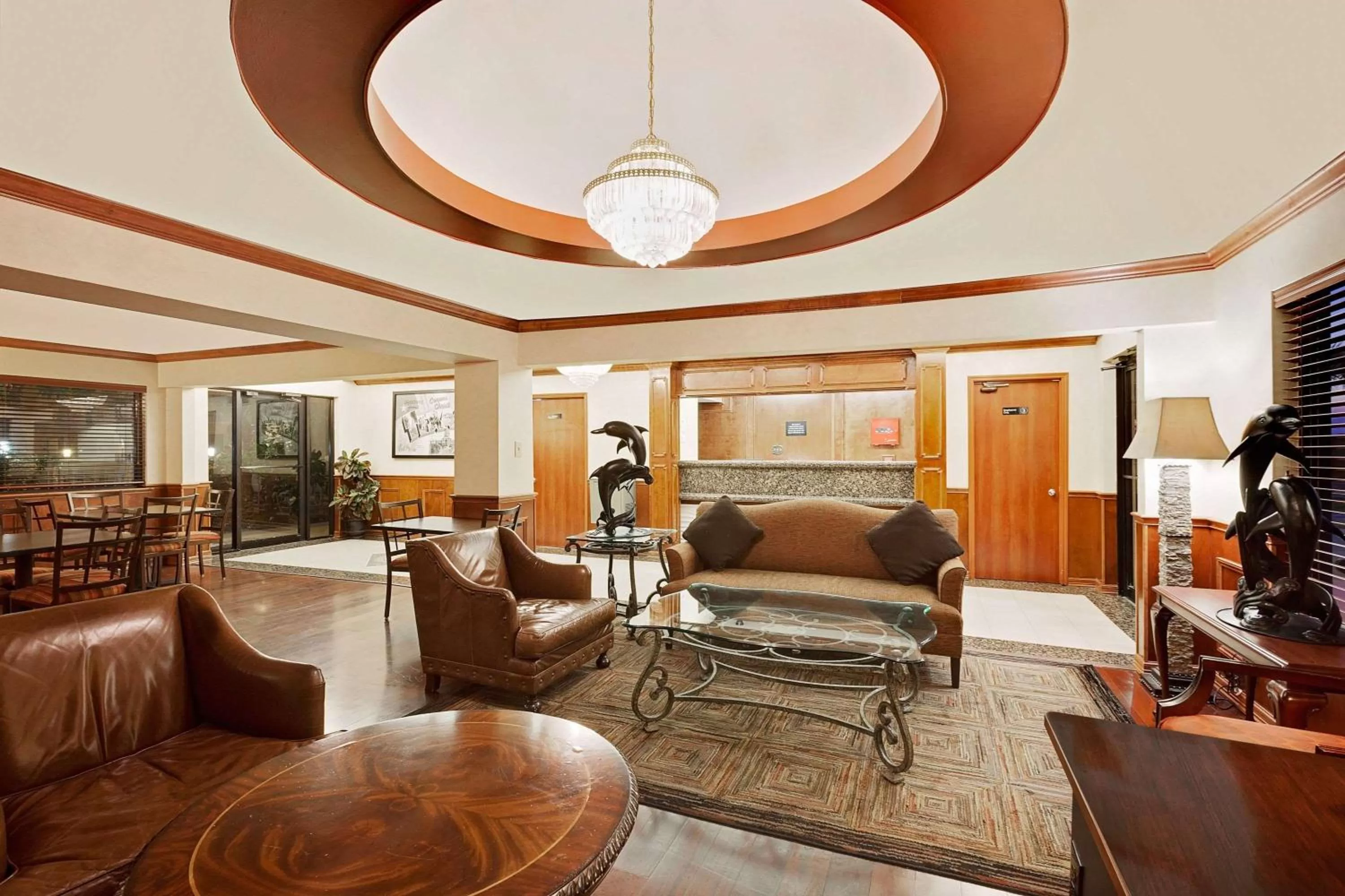 Seating area in Super 8 by Wyndham Corpus Christi Northwest