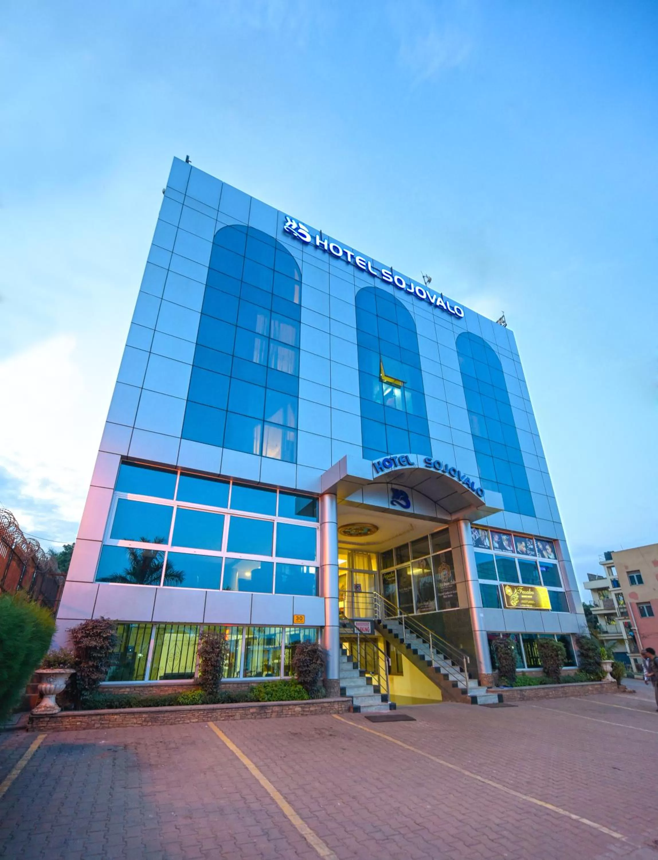 Property building in Hotel Sojovalo