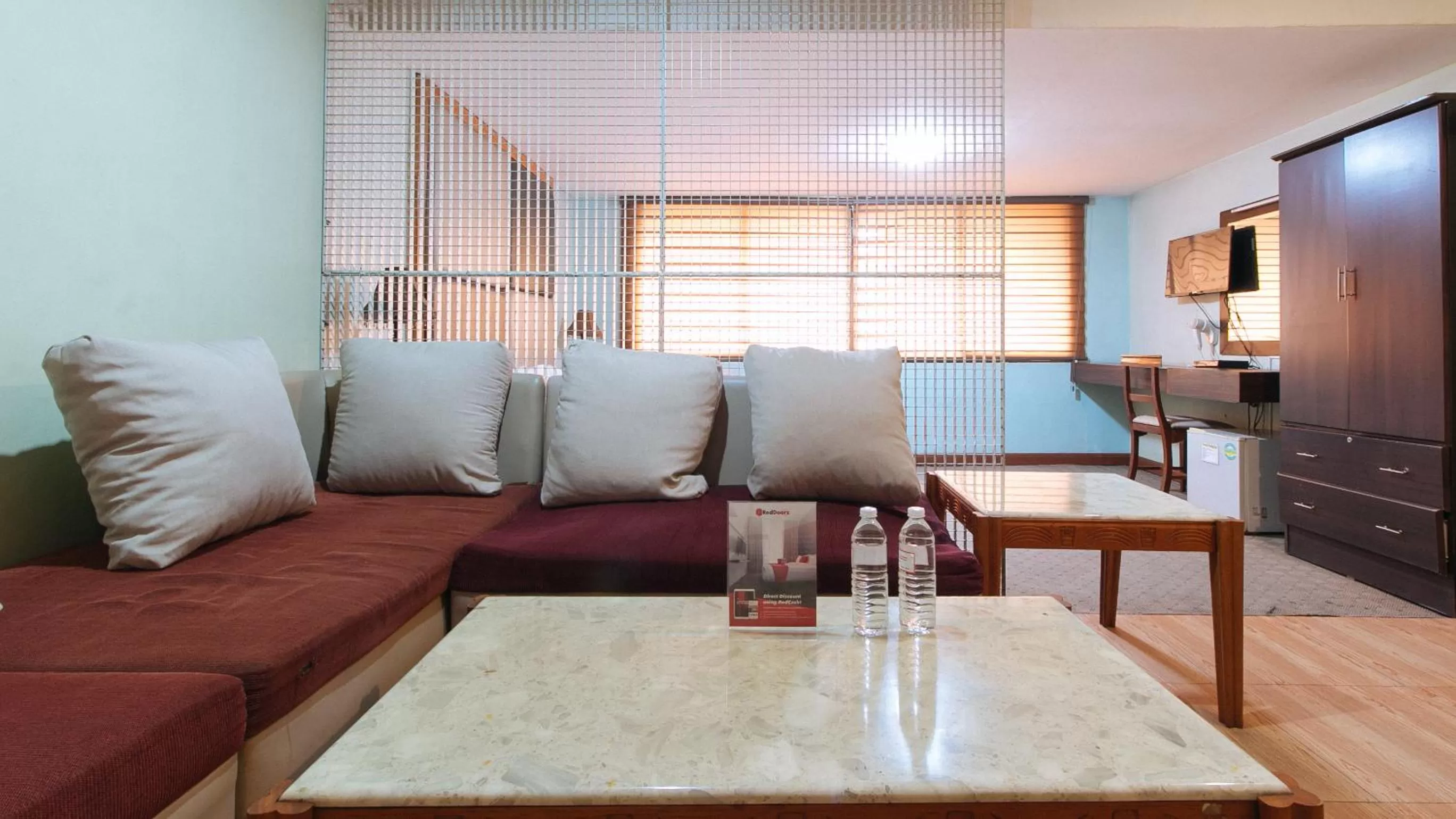 Seating area in RedDoorz at Timog Avenue Quezon City