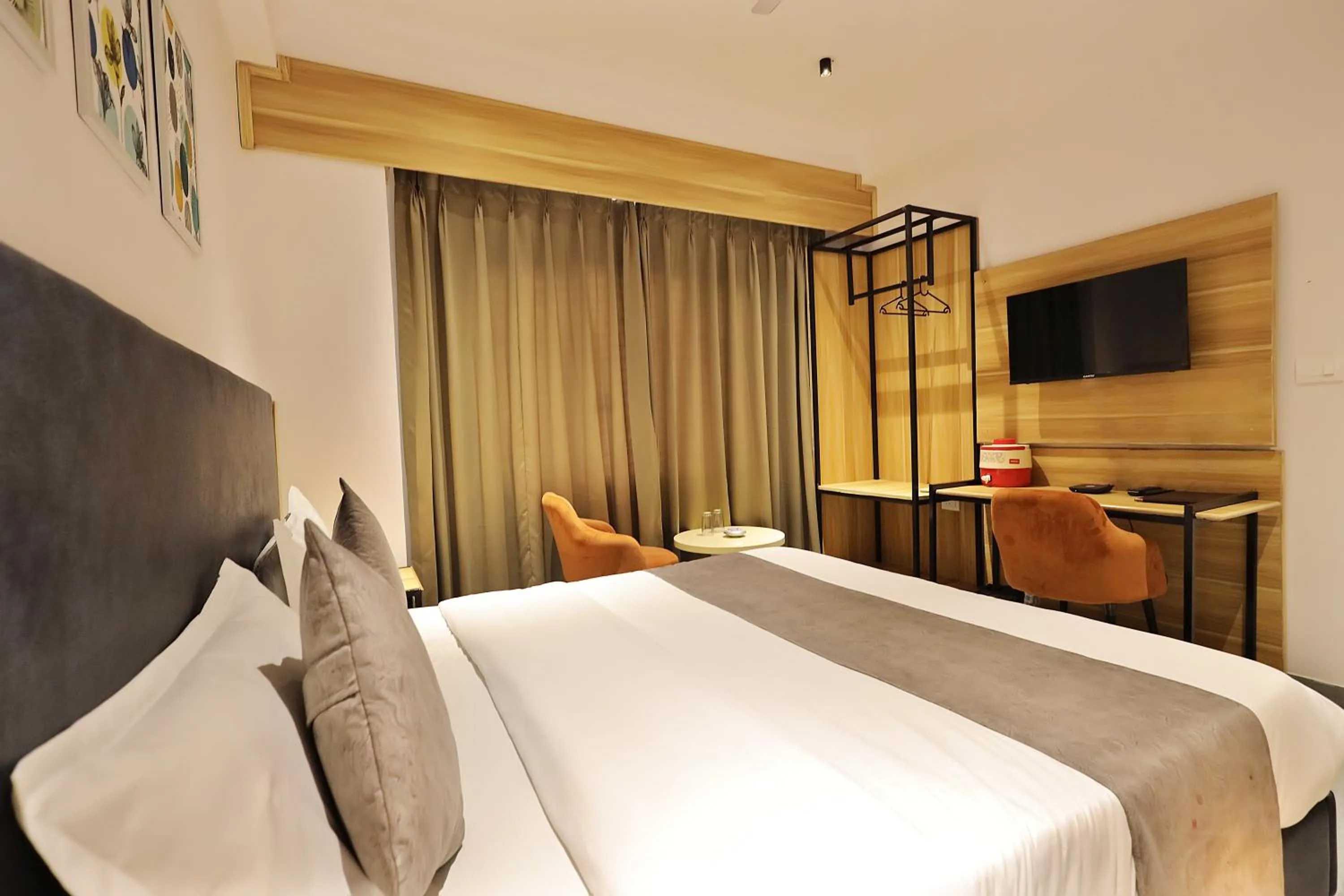 View (from property/room), Bed in Hotel Sparkle Inn Udaipur