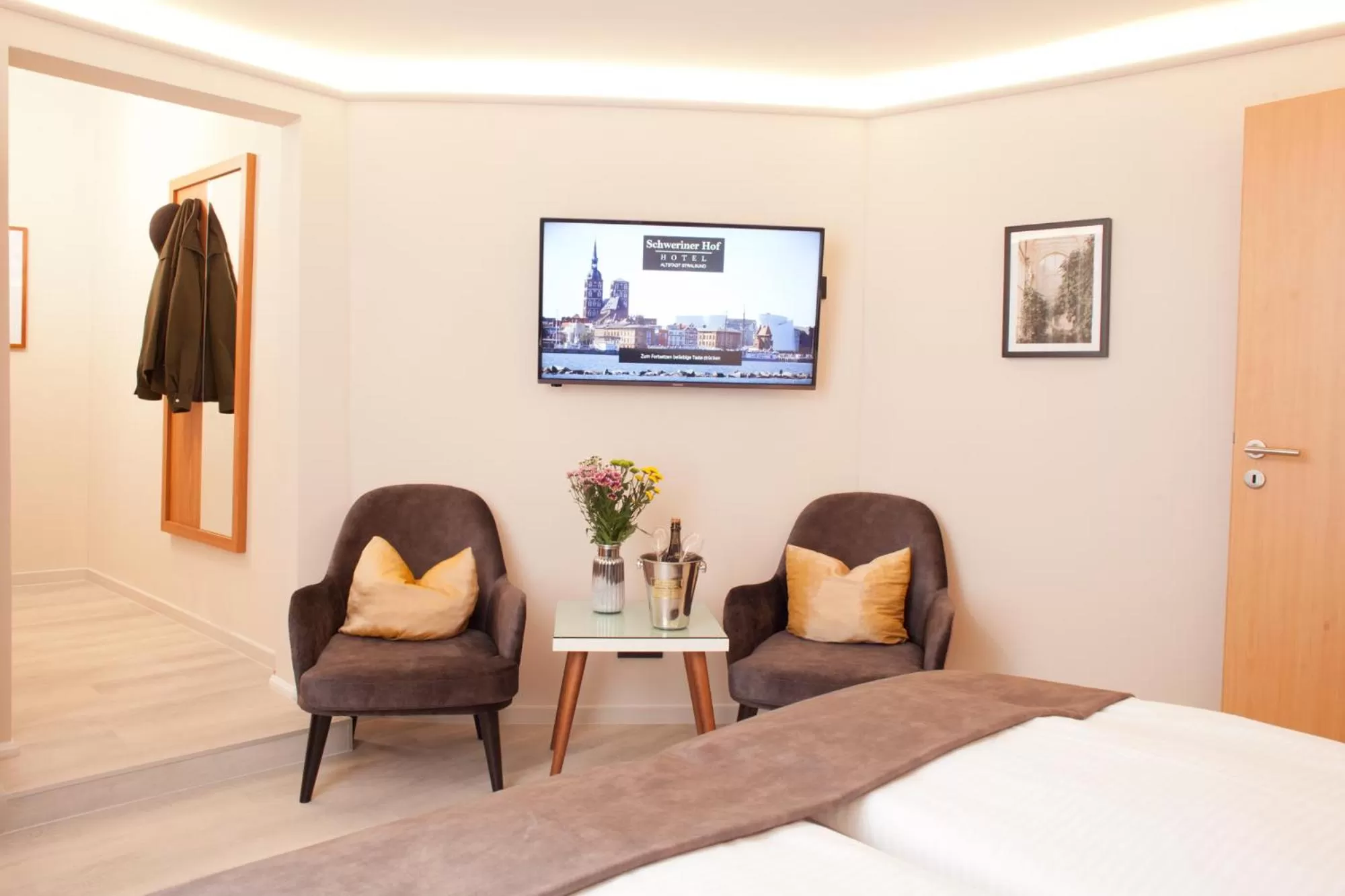 TV and multimedia, Bed in Hotel Schweriner Hof