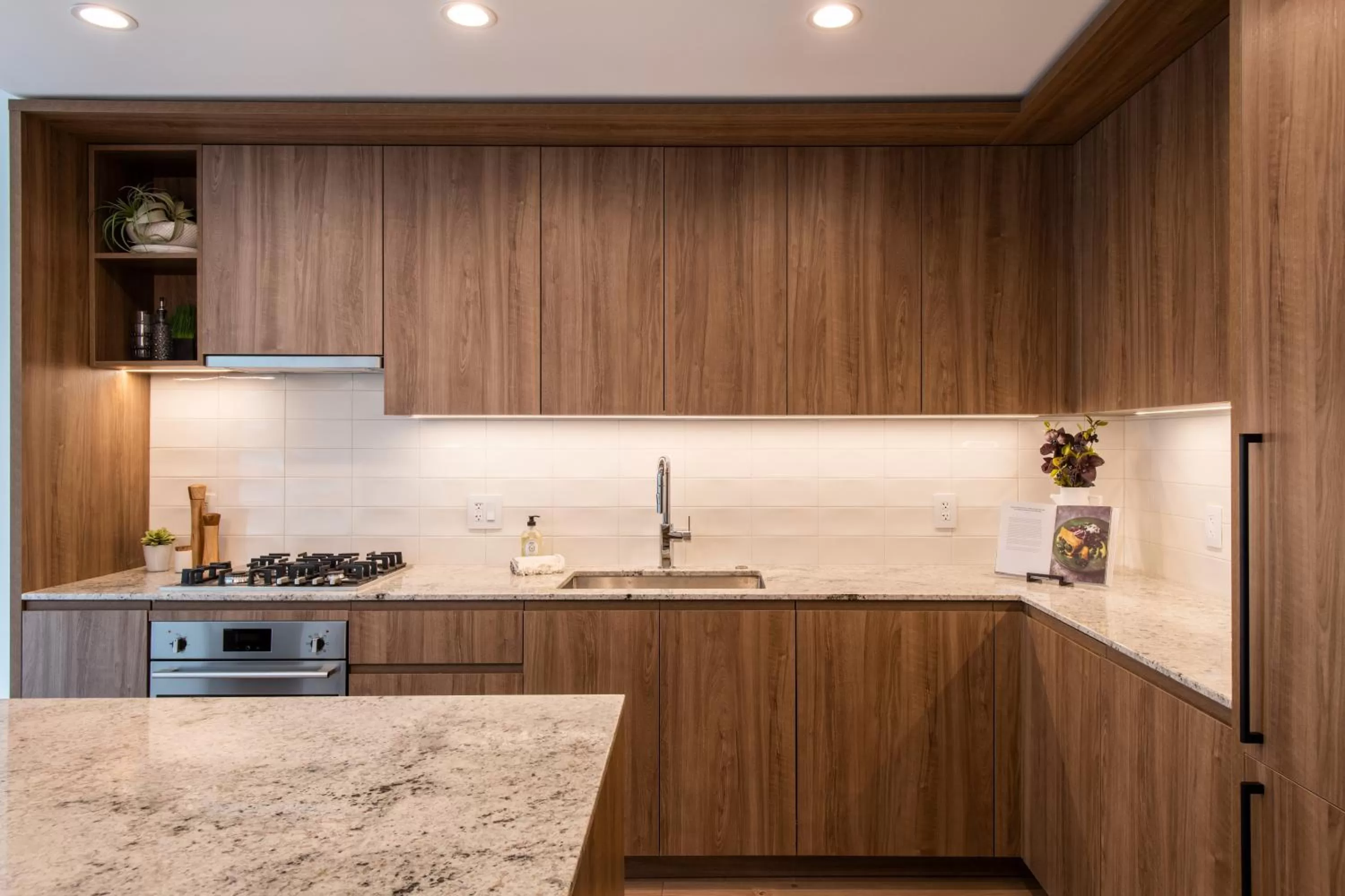 Kitchen or kitchenette in Level Chicago - River North