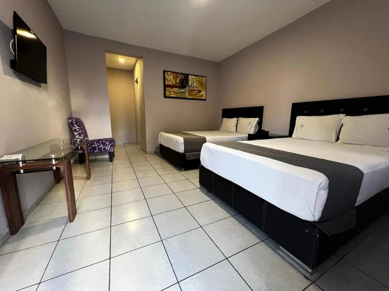 Bed in Expo Hotel Guadalajara - Zona Expo frente al Centro de Convenciones