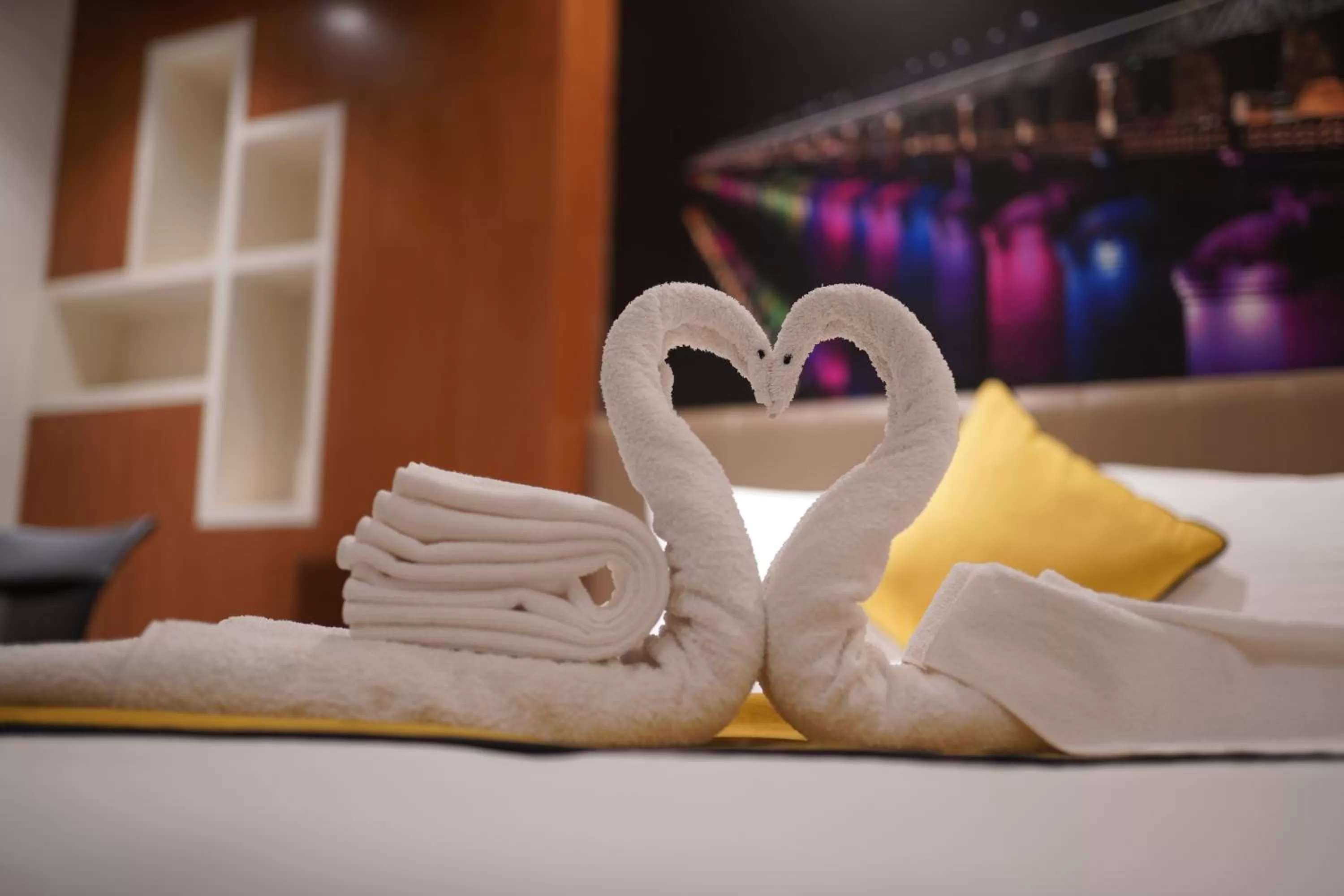 Bed in Hotel Namo Residency