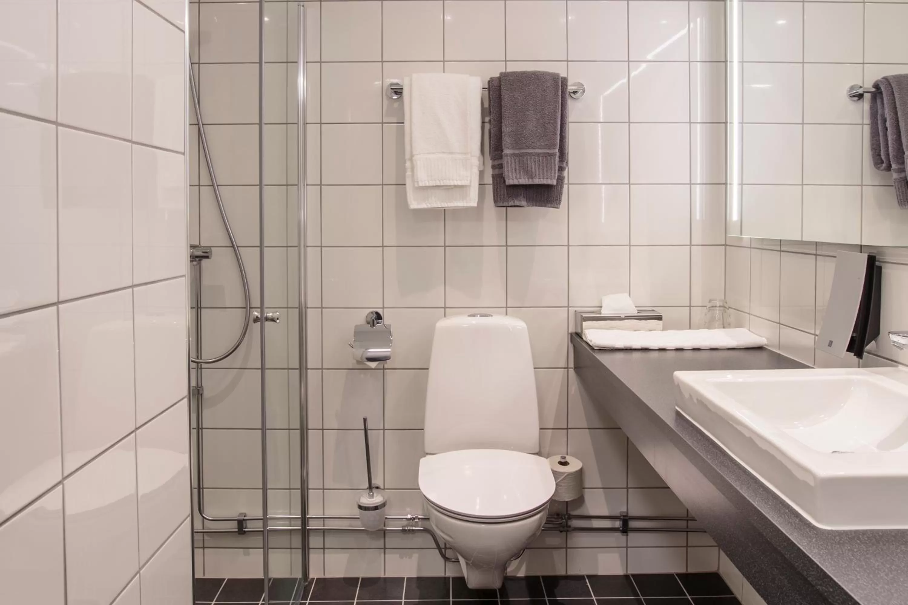 Shower in Clarion Collection Hotel Uman