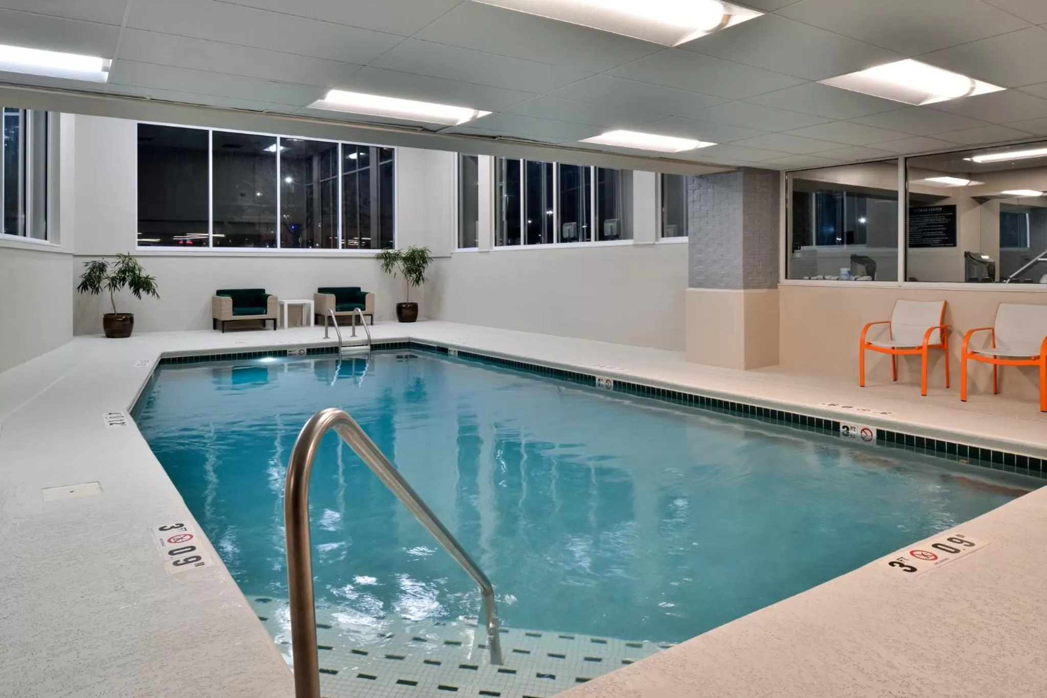 Swimming pool in Holiday Inn Hotel & Suites Overland Park-Convention Center by IHG