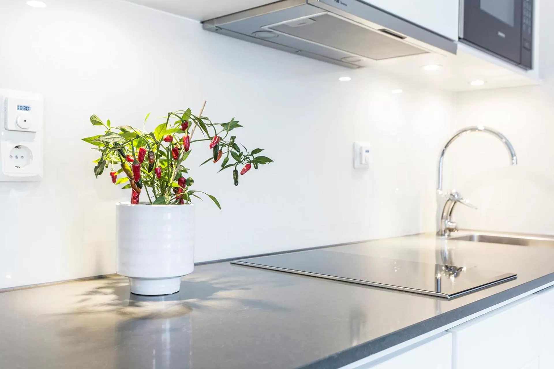 Kitchen or kitchenette in Biz Apartment Hammarby Sjöstad