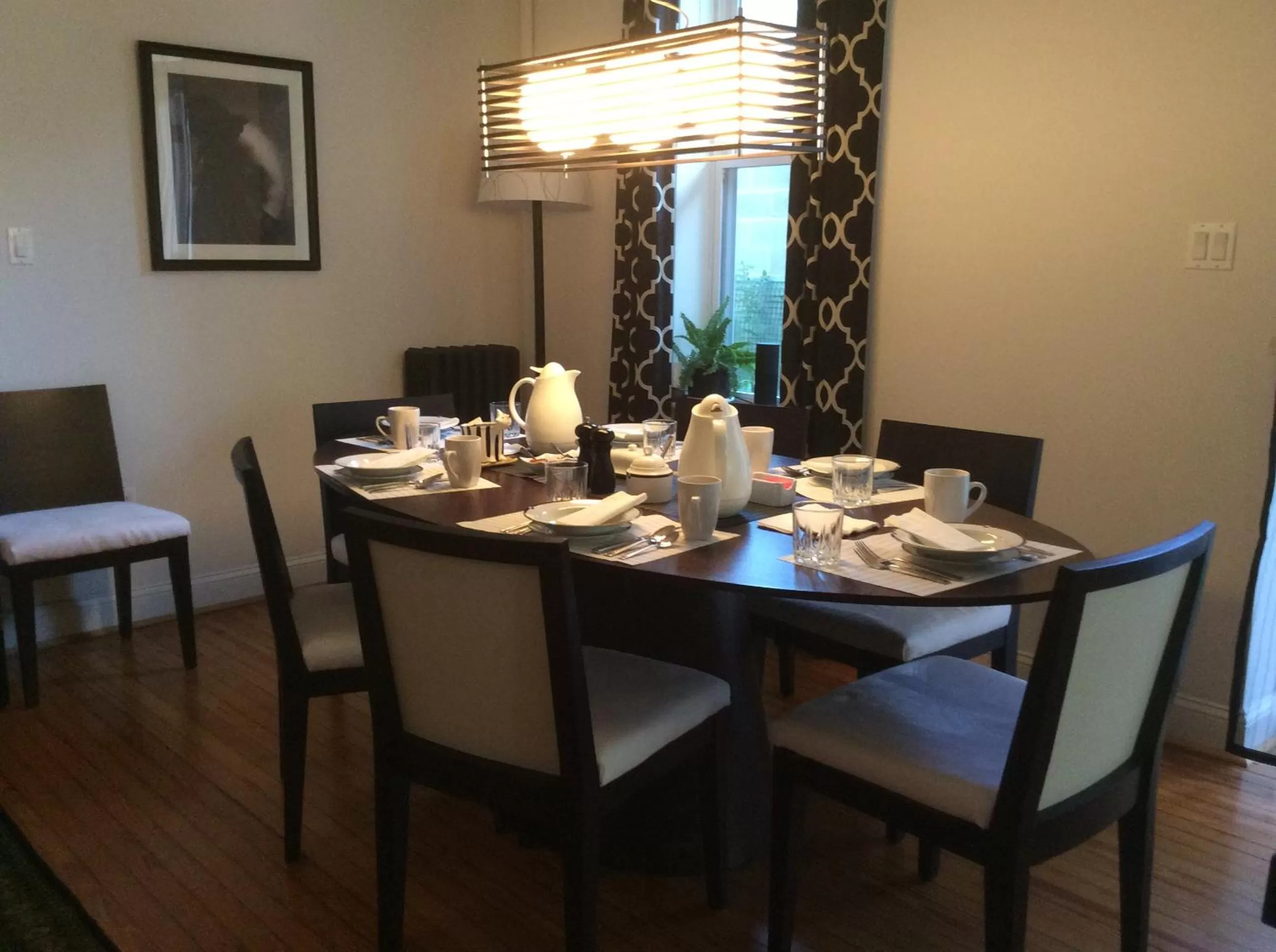 Property building, Restaurant/Places to Eat in BlancNoir