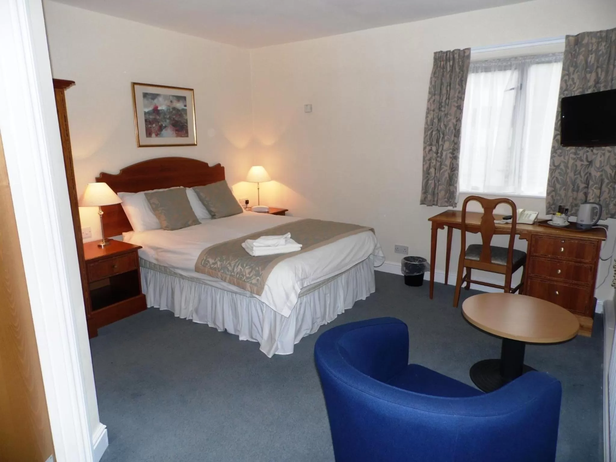 Bedroom, Bed in Yarnfield Park Training And Conference Centre