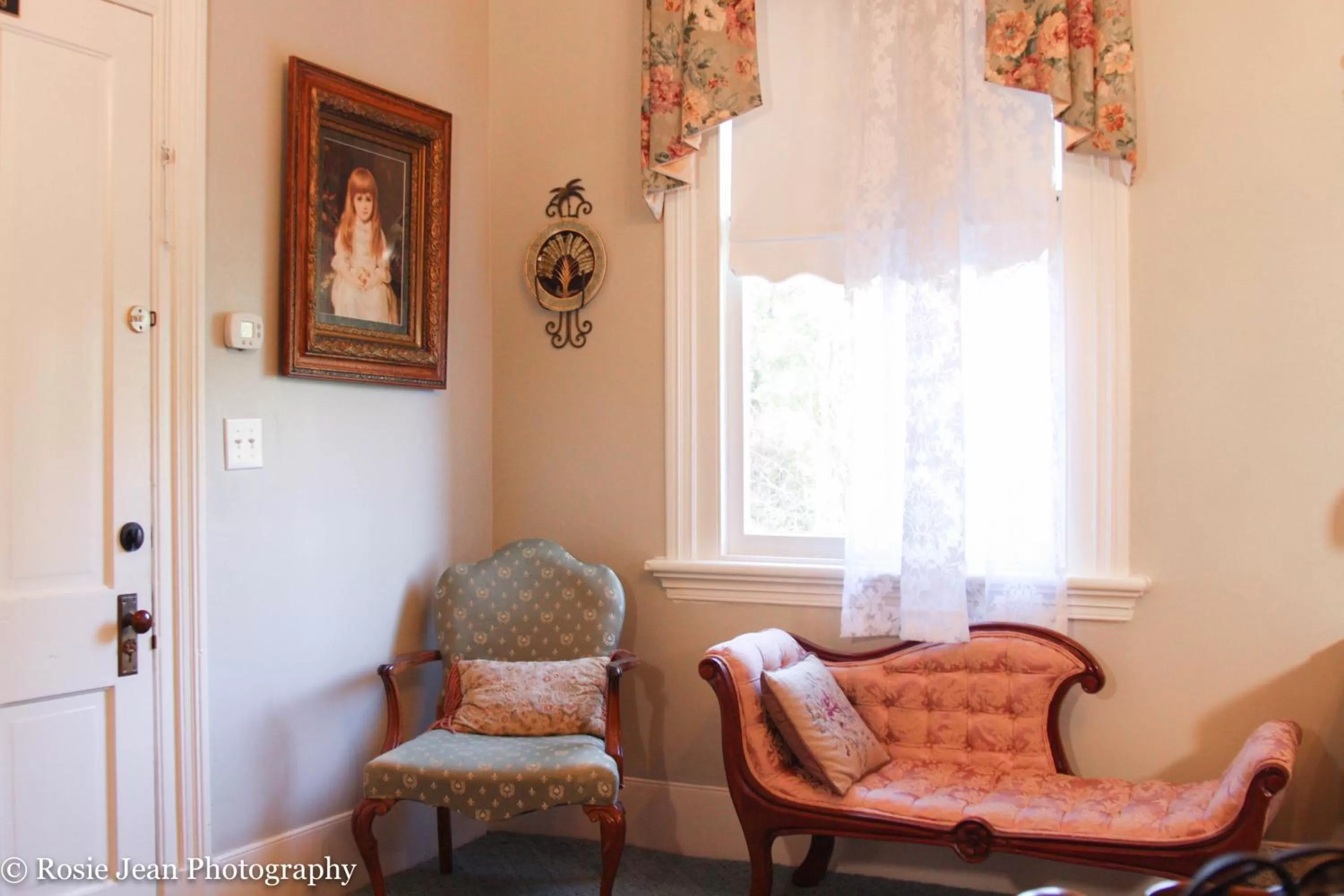 Seating area in Flowertown Bed and Breakfast