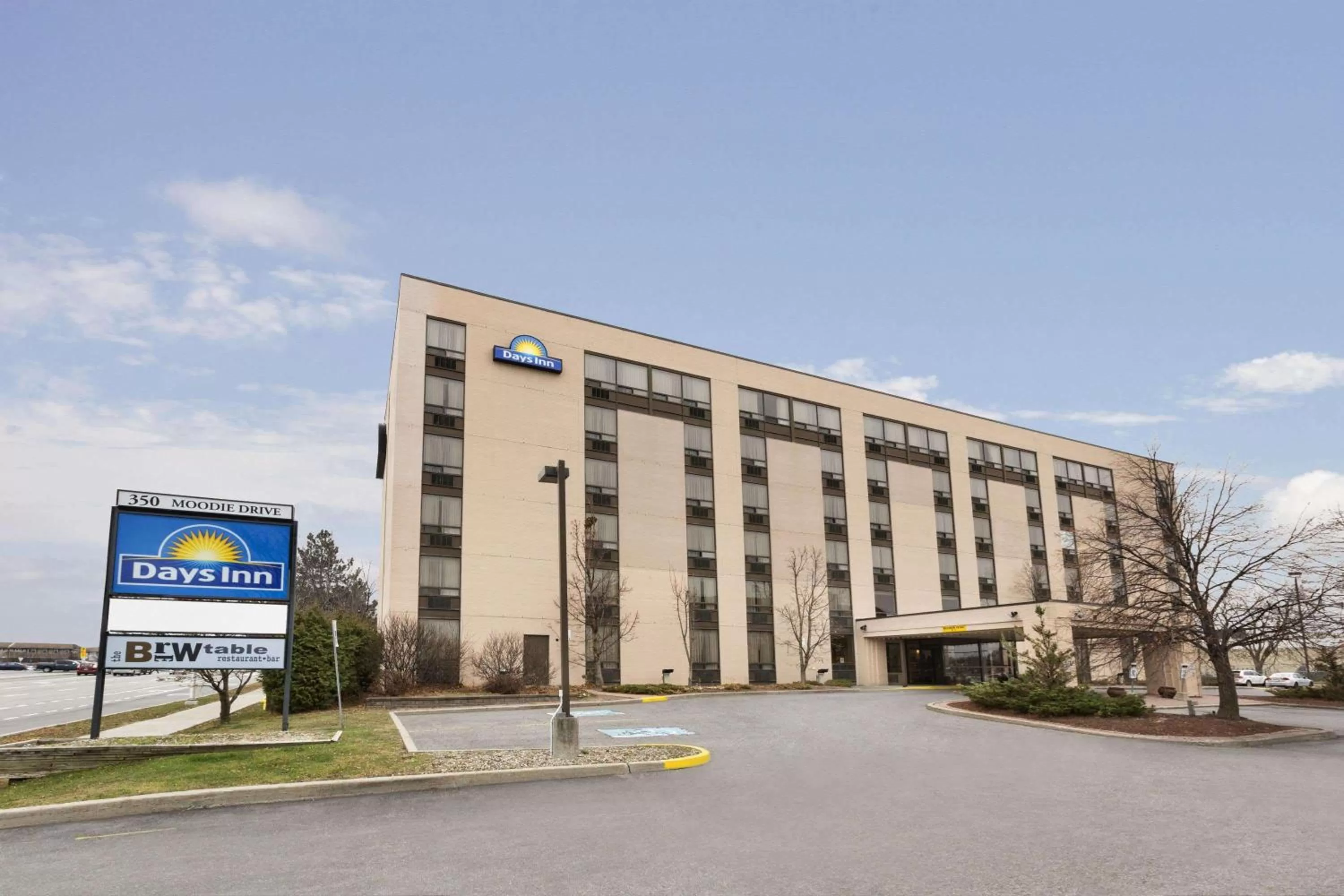 Property building in Days Inn by Wyndham Ottawa West