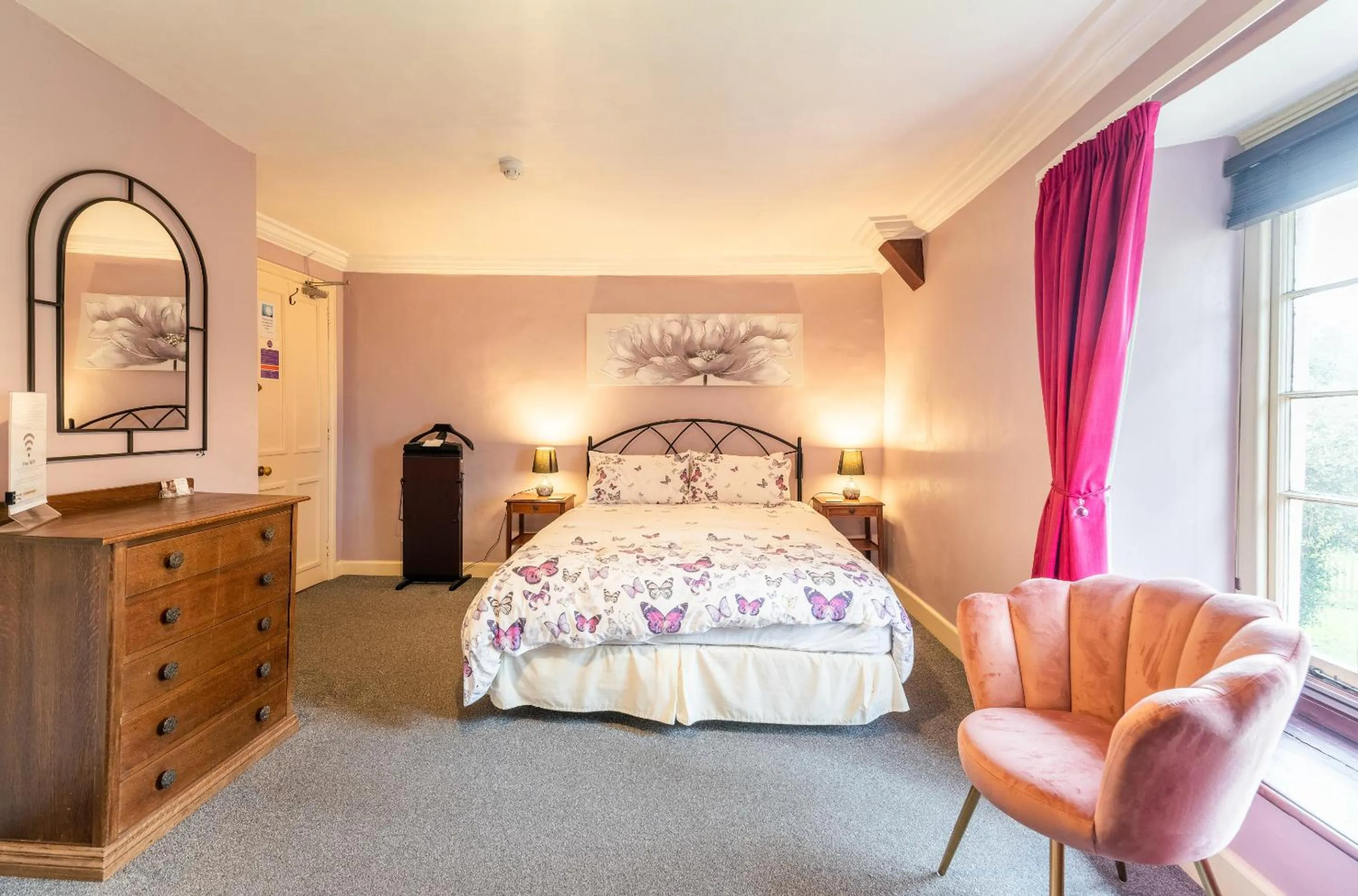 Bedroom, Bed in Yallands Farmhouse