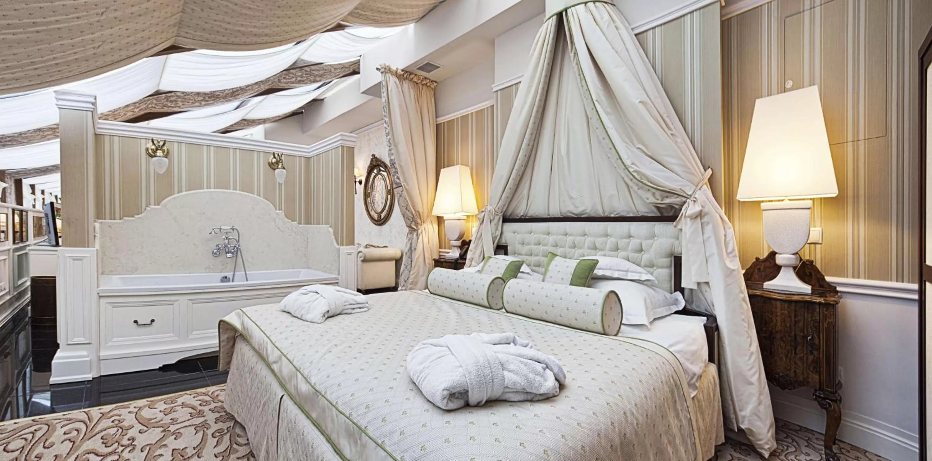 Bed in The Bonerowski Palace Boutique Hotel