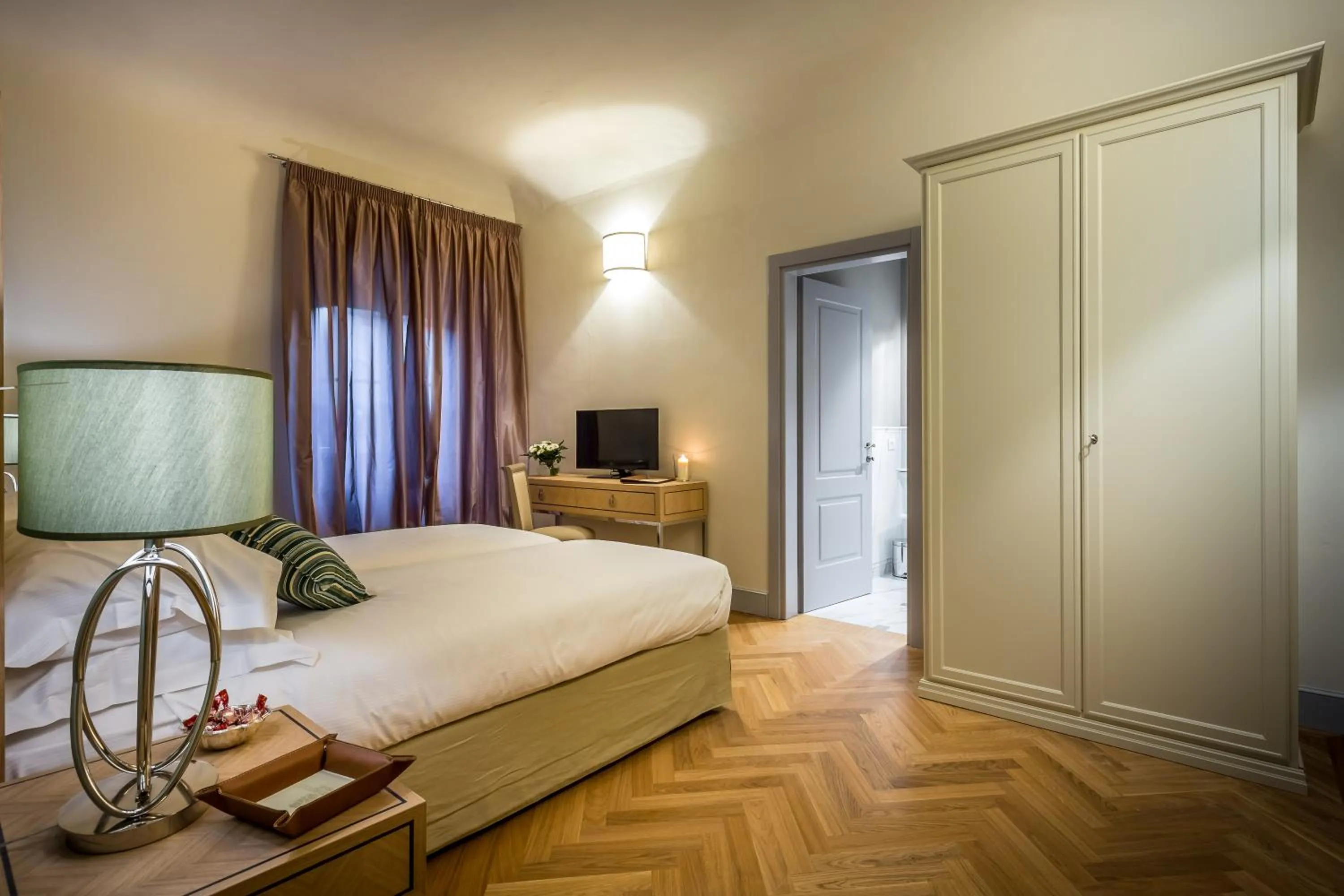 Bedroom, Bed in Palazzo Ridolfi - Residenza d'Epoca