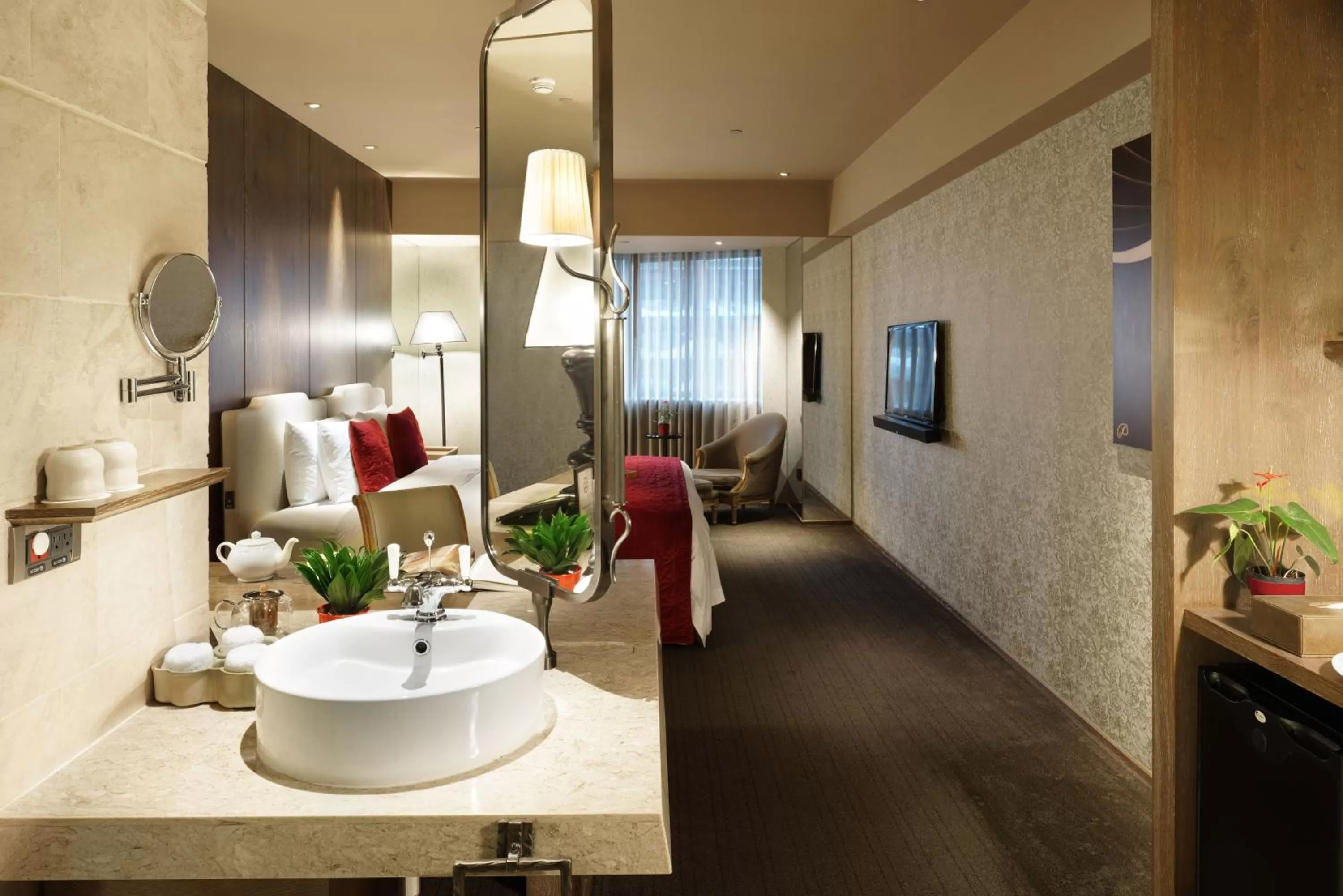 Photo of the whole room in Palais de Chine Hotel