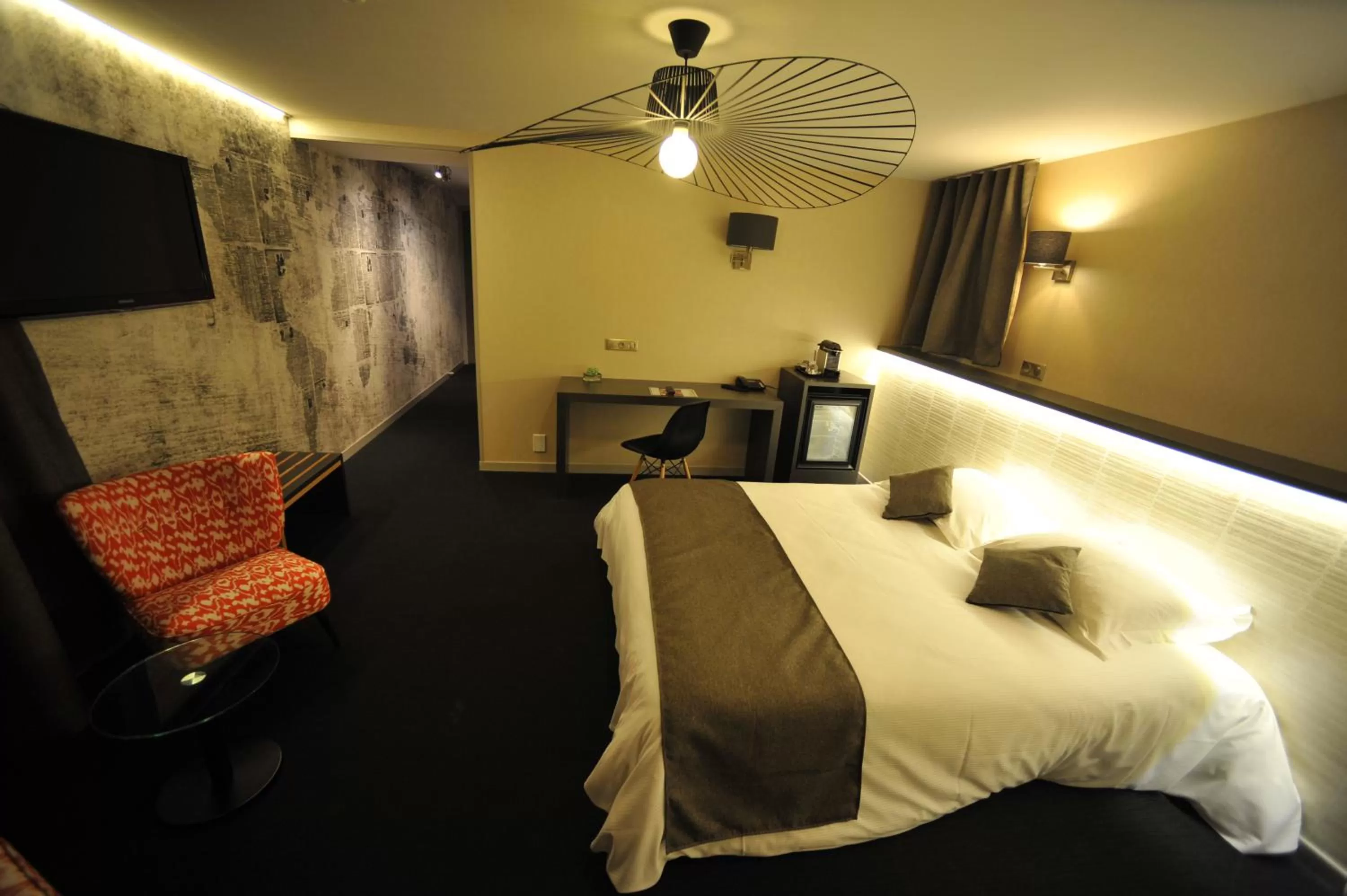 Bedroom, Bed in Nota Bene