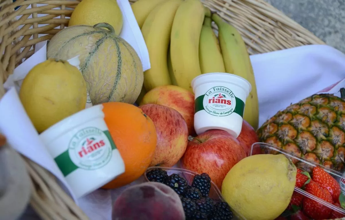 Buffet breakfast in Avenue de la Gare