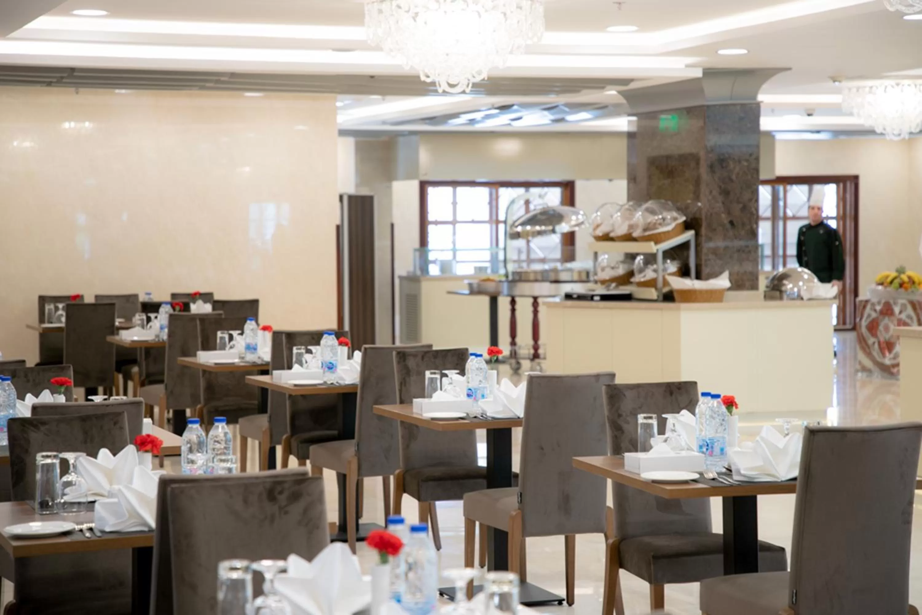 Restaurant/places to eat in Le Bosphorus Hotel - Waqf Safi