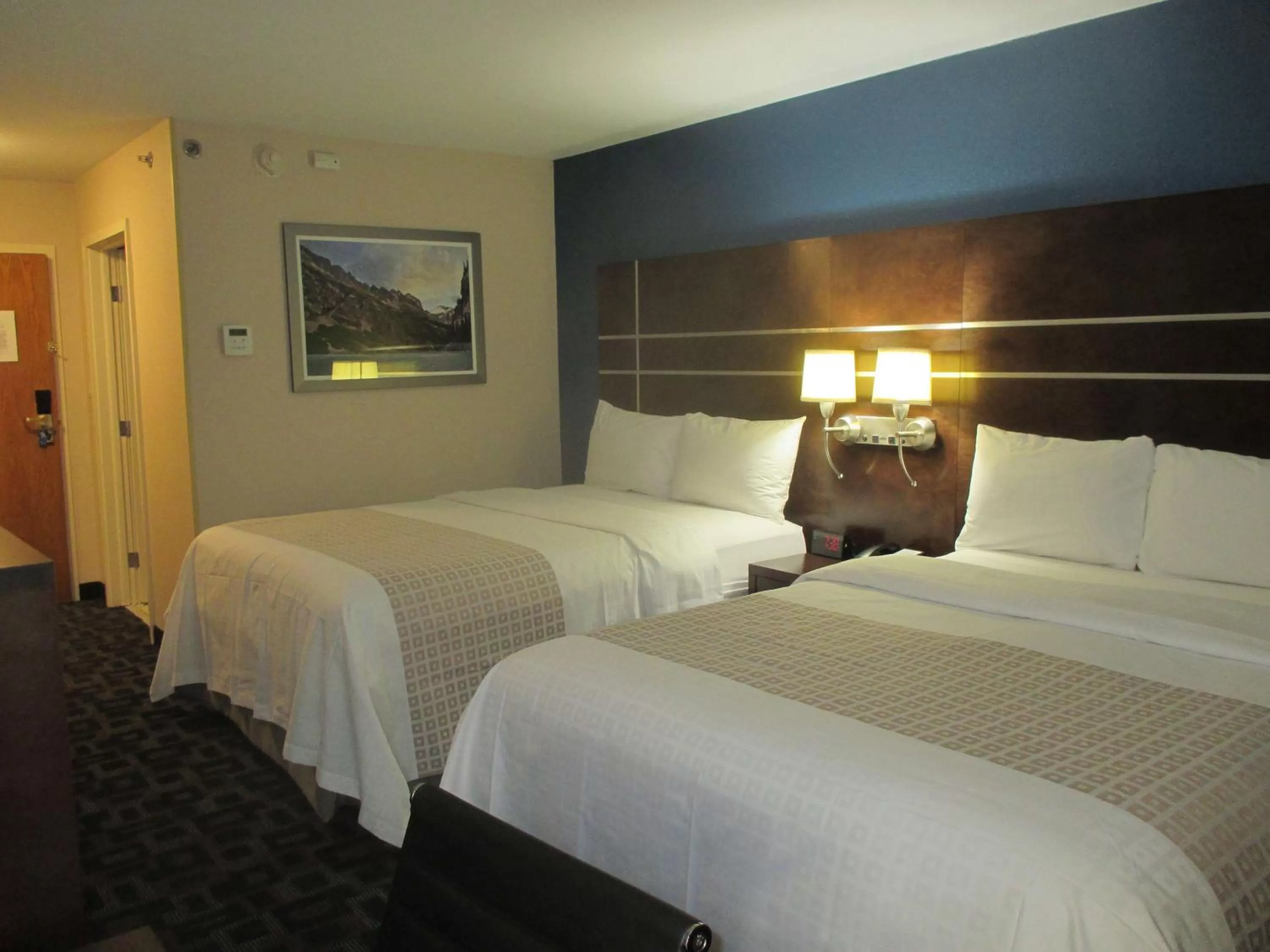 Photo of the whole room, Bed in Best Western Benton Harbor – St. Joseph