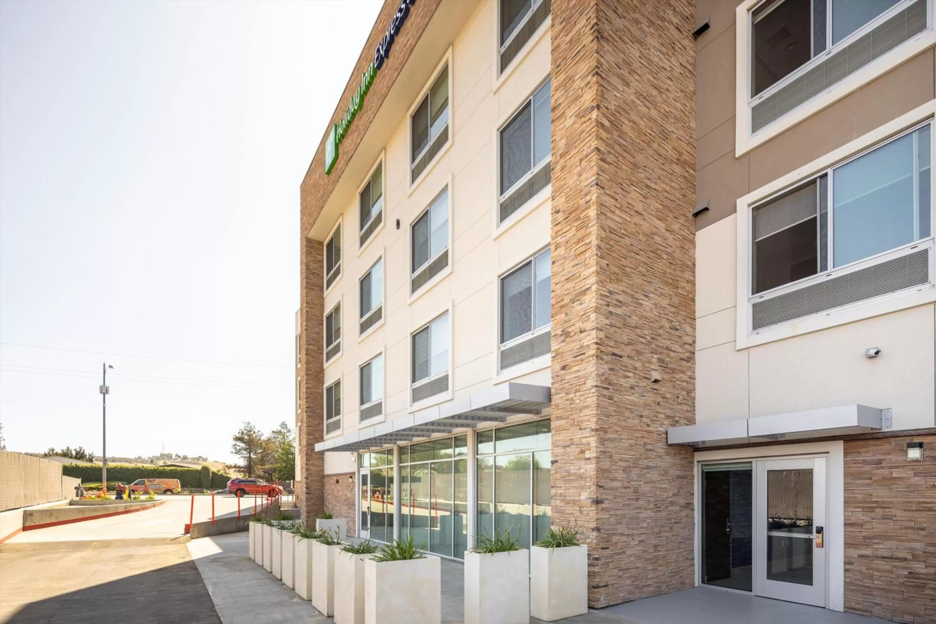 Property building in Holiday Inn Express & Suites - San Jose Silicon Valley by IHG
