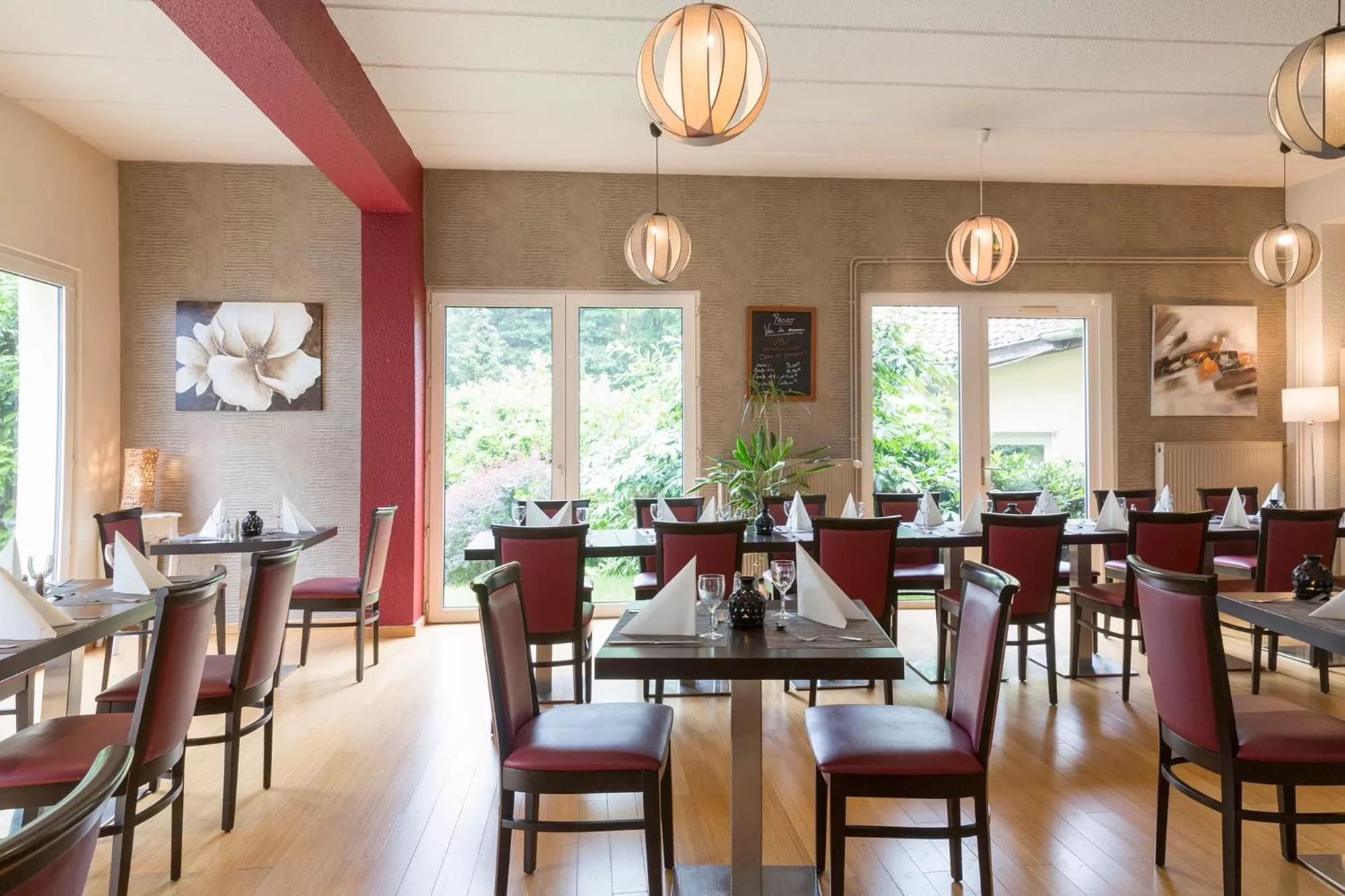 Restaurant/places to eat in Hôtel et Restaurant Aster, Saint-Avold Nord