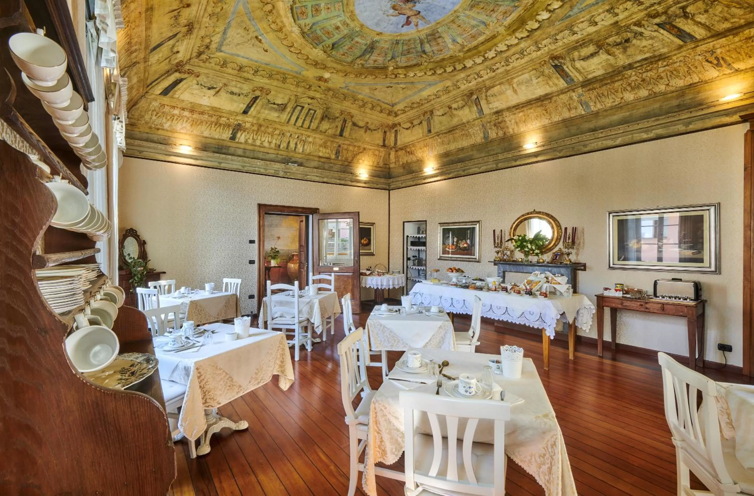 Restaurant/places to eat in Villa Annamaria B&B