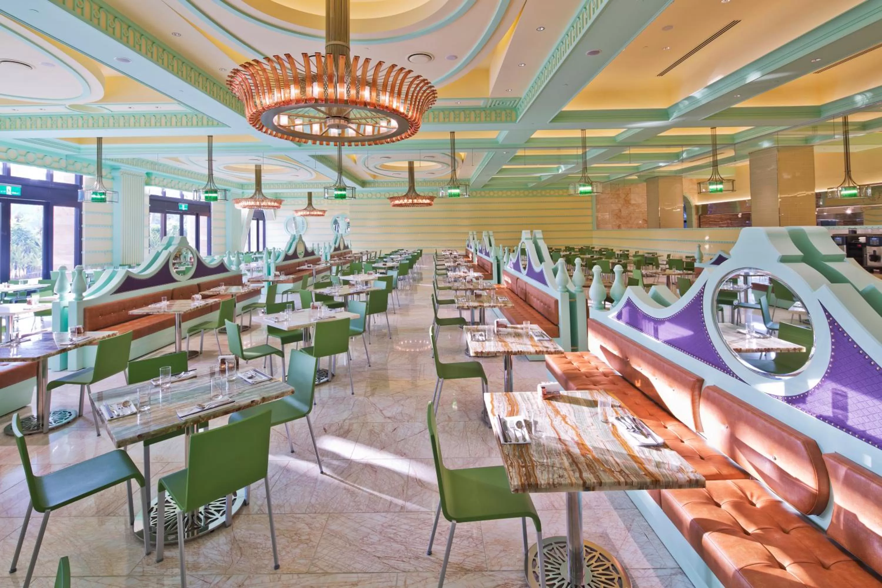 Restaurant/places to eat in THE LIN Hotel