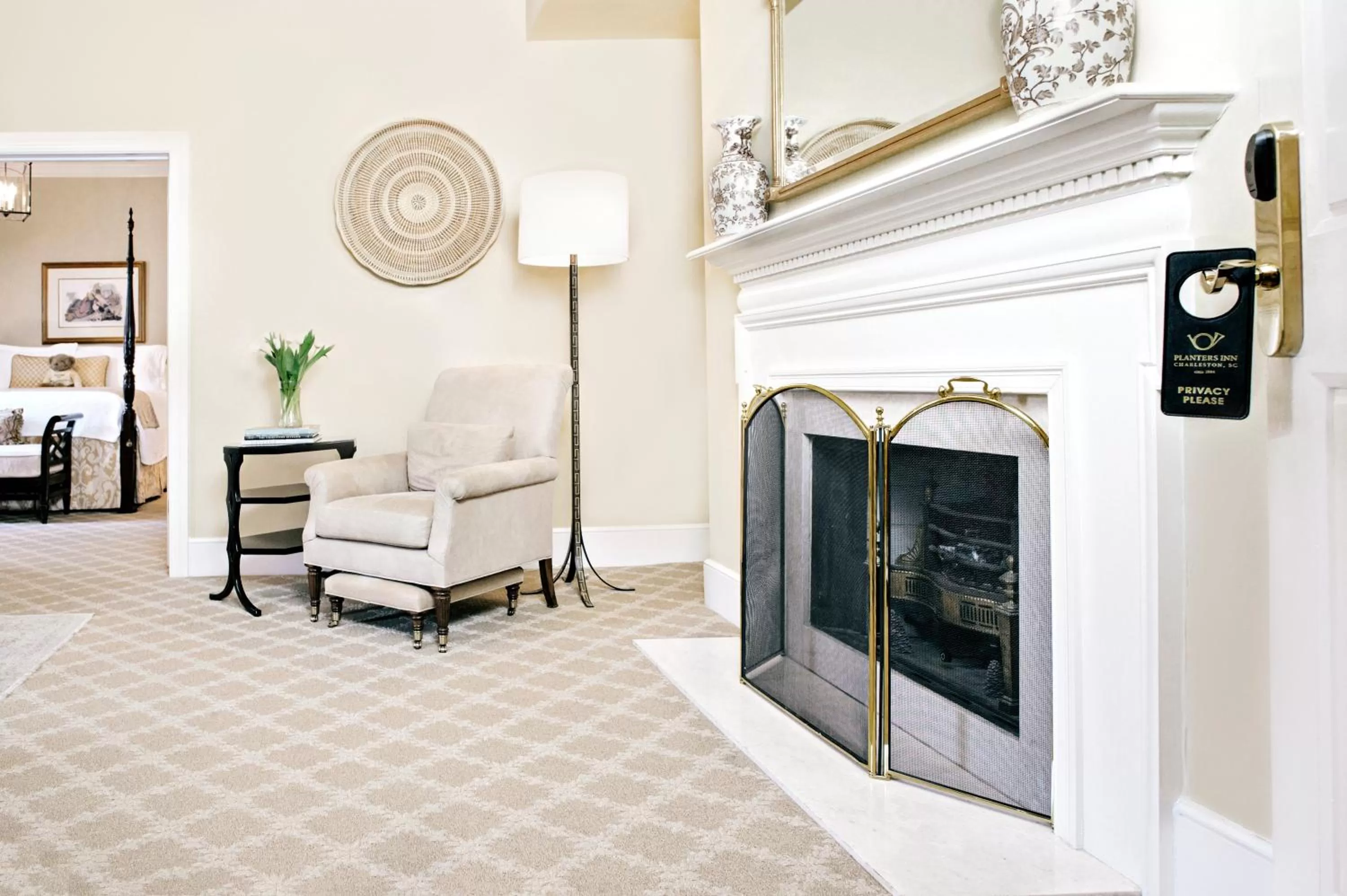 Living room in Planters Inn - Charleston